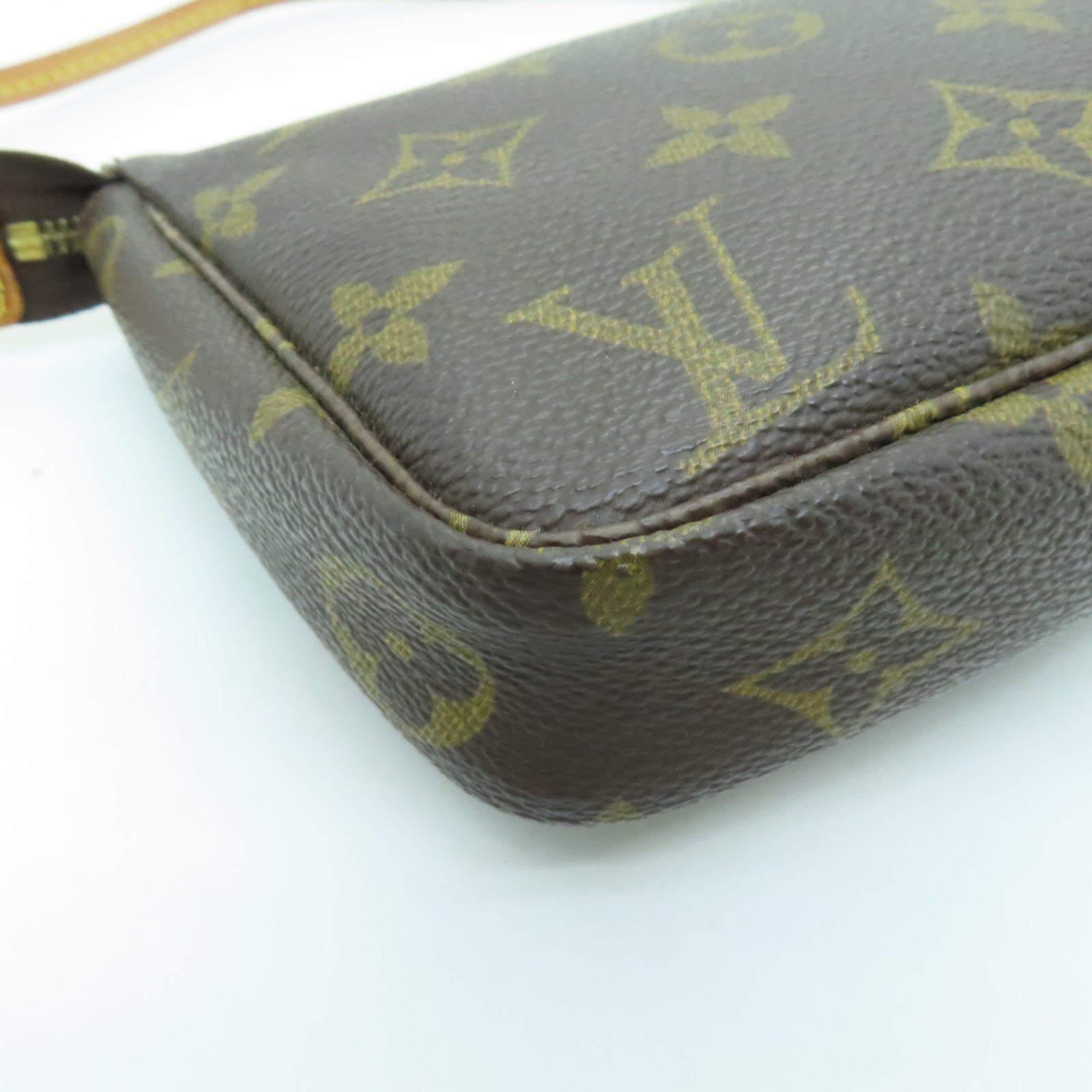 LOUIS VUITTON 【激減優惠】Monogram Pochette Accessoires金扣手挽袋啡色
