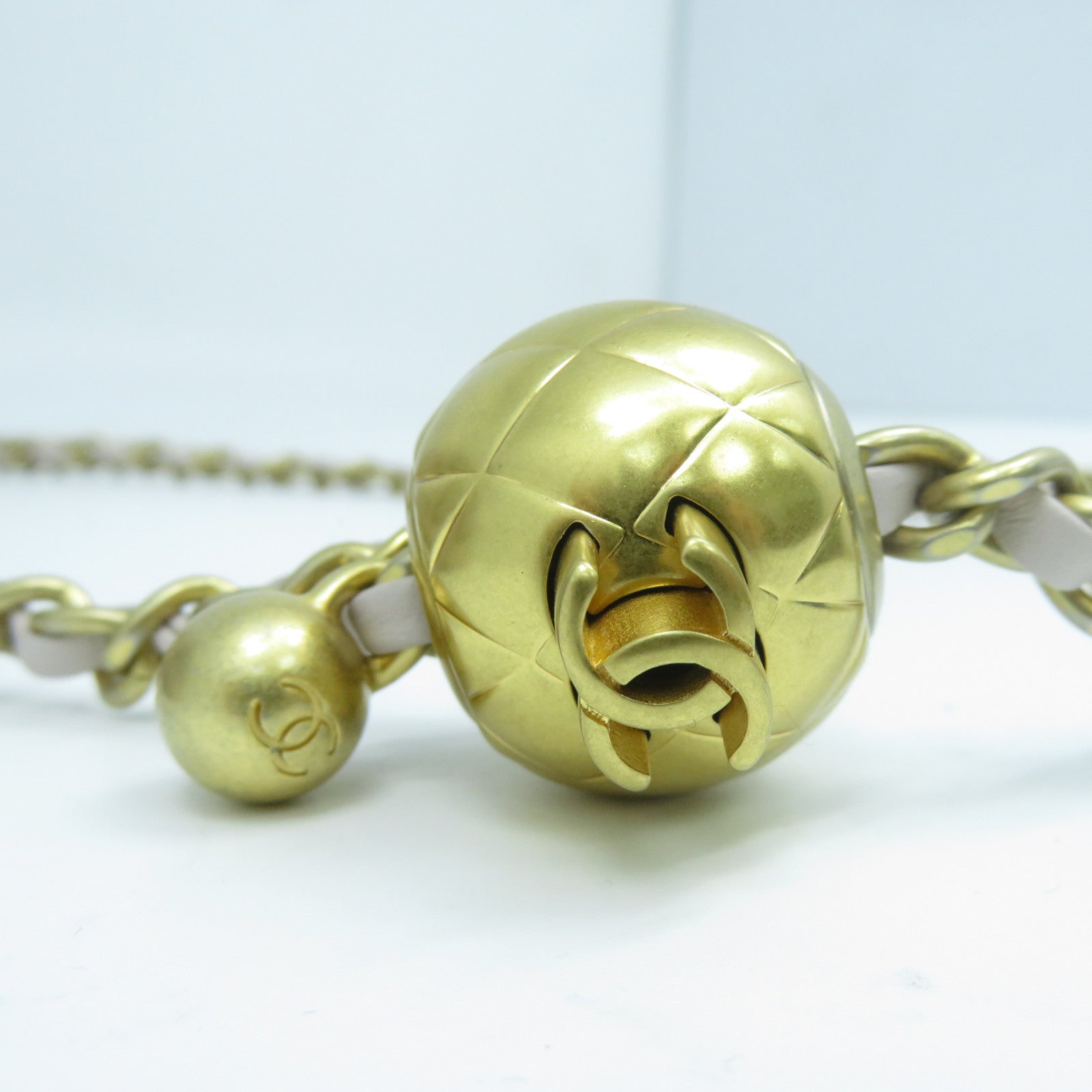 CHANEL 菱格羊皮皮革Mini 20 Gold Ball金扣鏈帶肩背袋淺紫色
