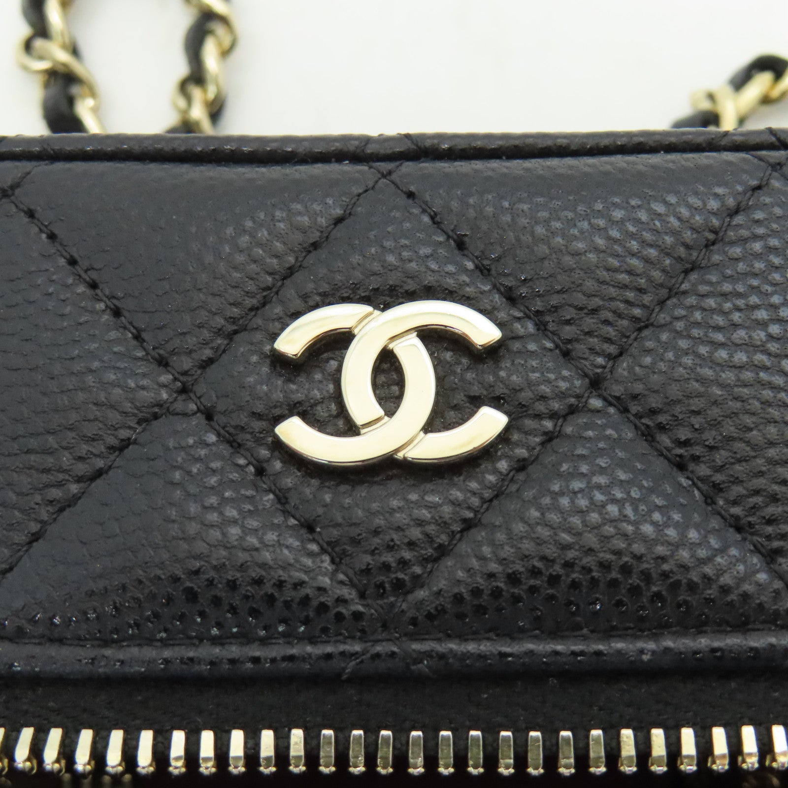 CHANEL 菱格Caviar皮革Chain Shoulder金扣鏈帶肩背袋黑色