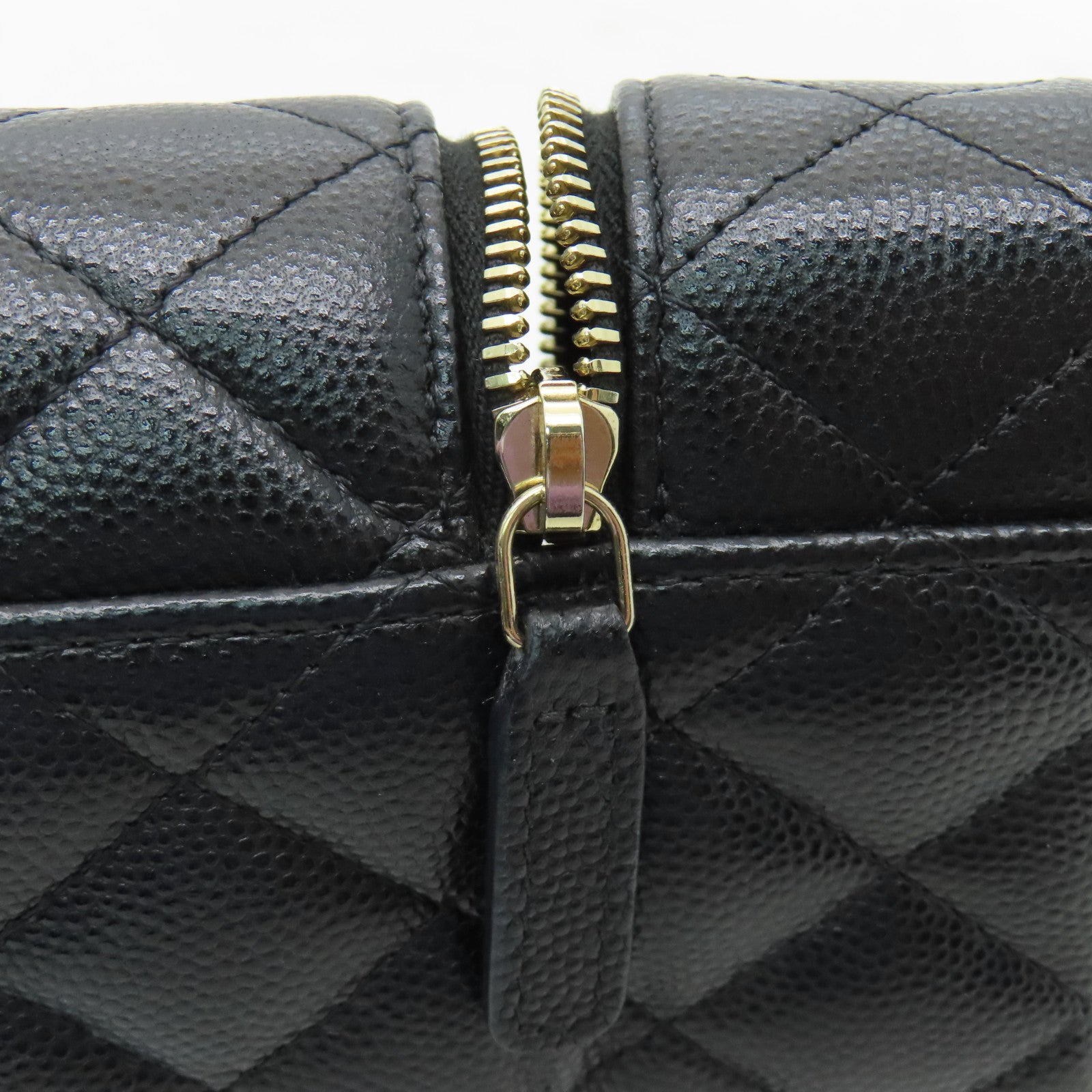 CHANEL 菱格Caviar皮革Chain Shoulder金扣鏈帶肩背袋黑色