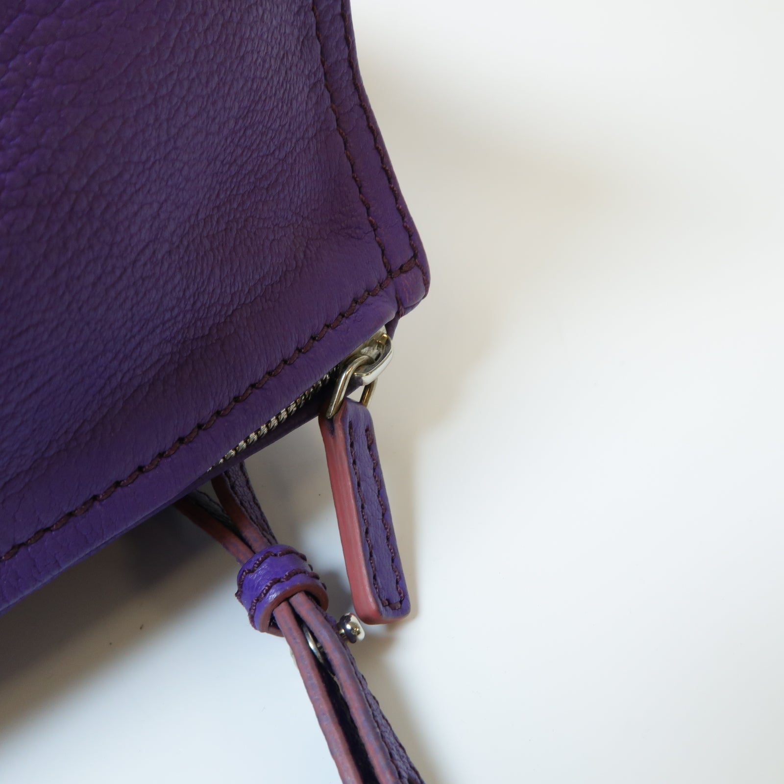 GIVENCHY 皮革Pandora銀扣肩背袋紫色