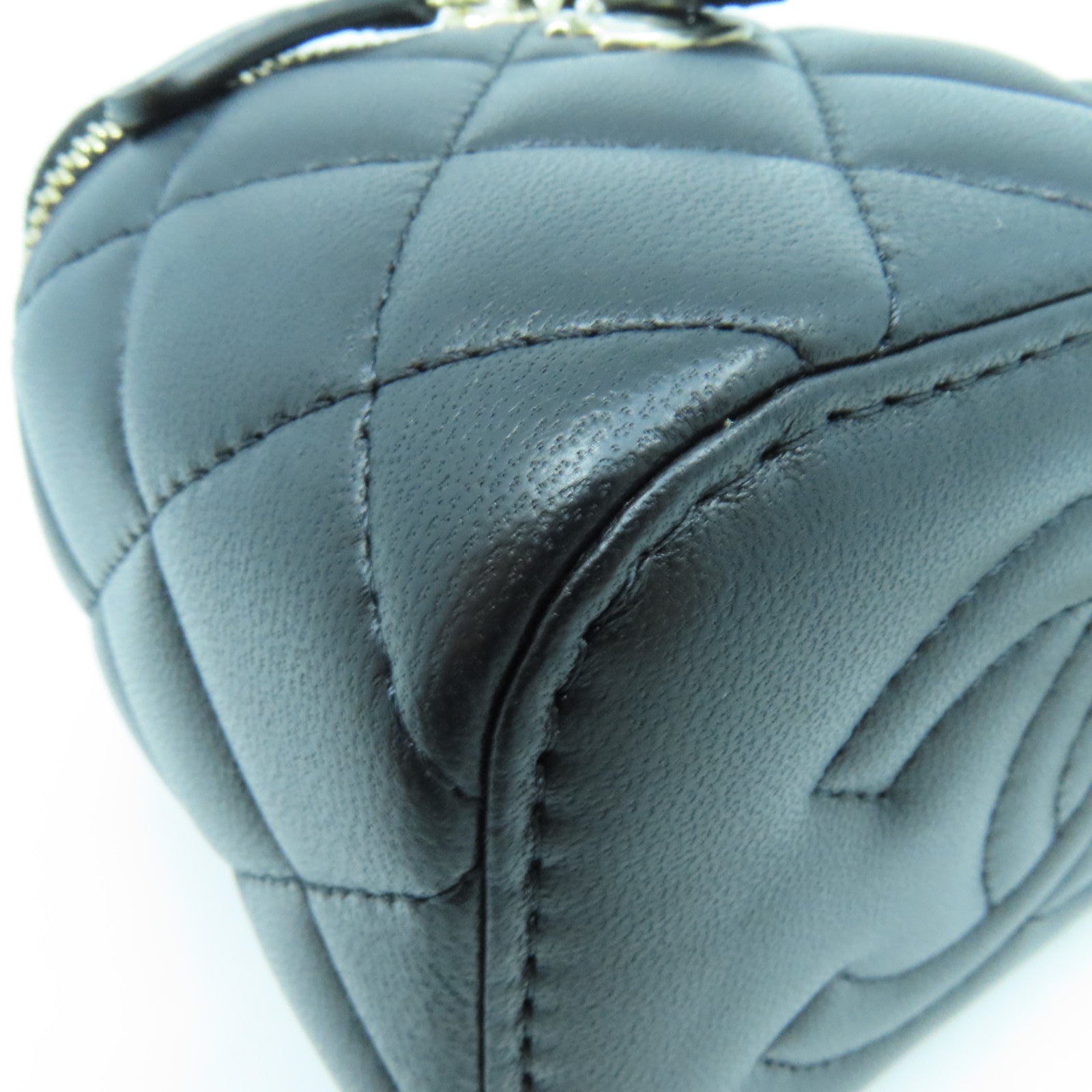 CHANEL 羊皮皮革Chain Shoulder金扣鏈帶肩背袋黑色