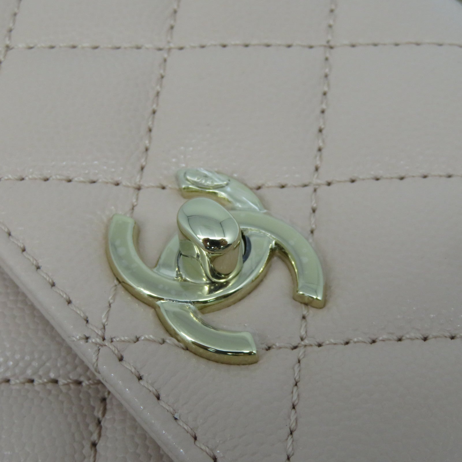 CHANEL 菱格Caviar皮革Coco Handle金扣鏈帶肩背袋粉紅色