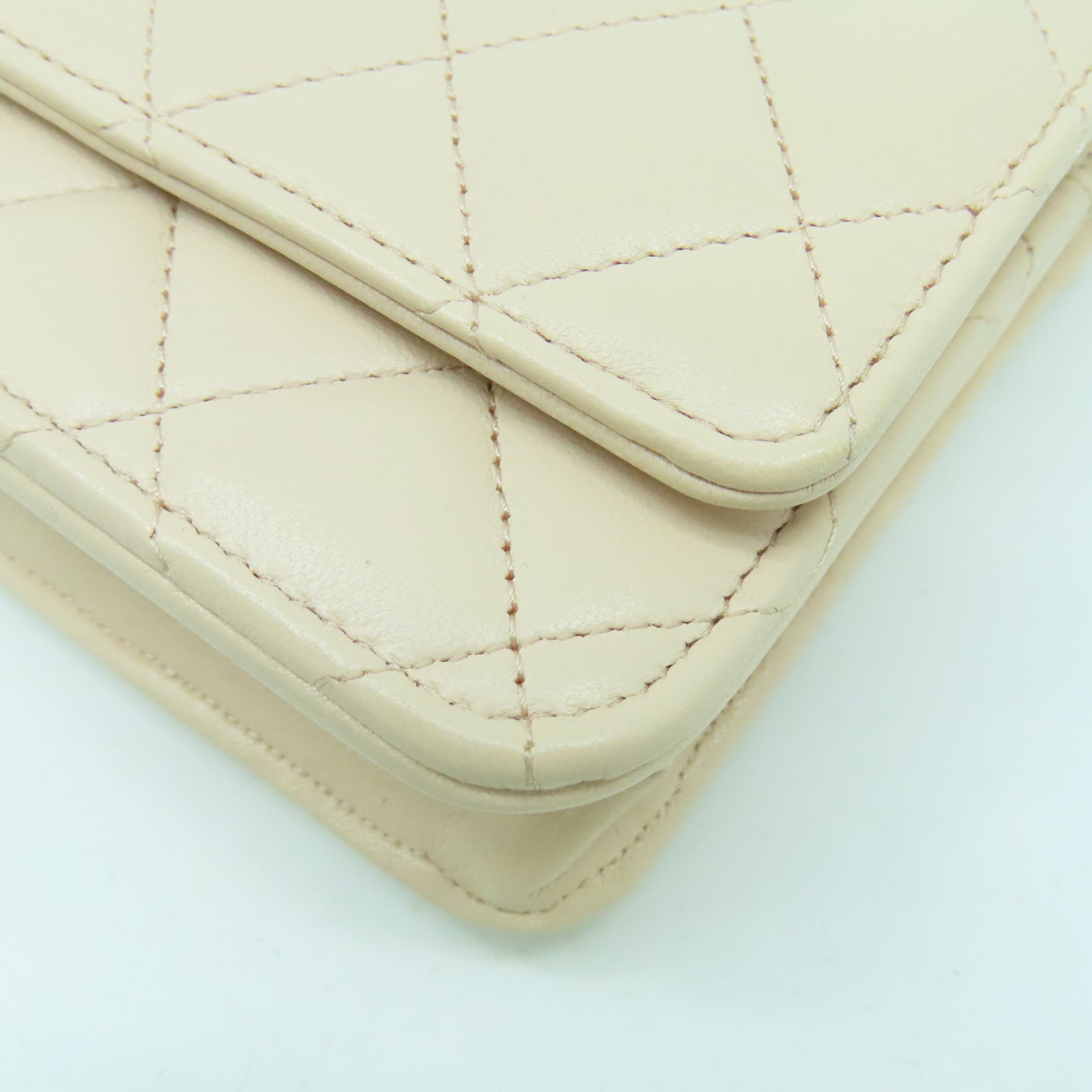 CHANEL 菱格牛皮皮革Chain Shoulder Bag金扣鏈帶肩背袋米色