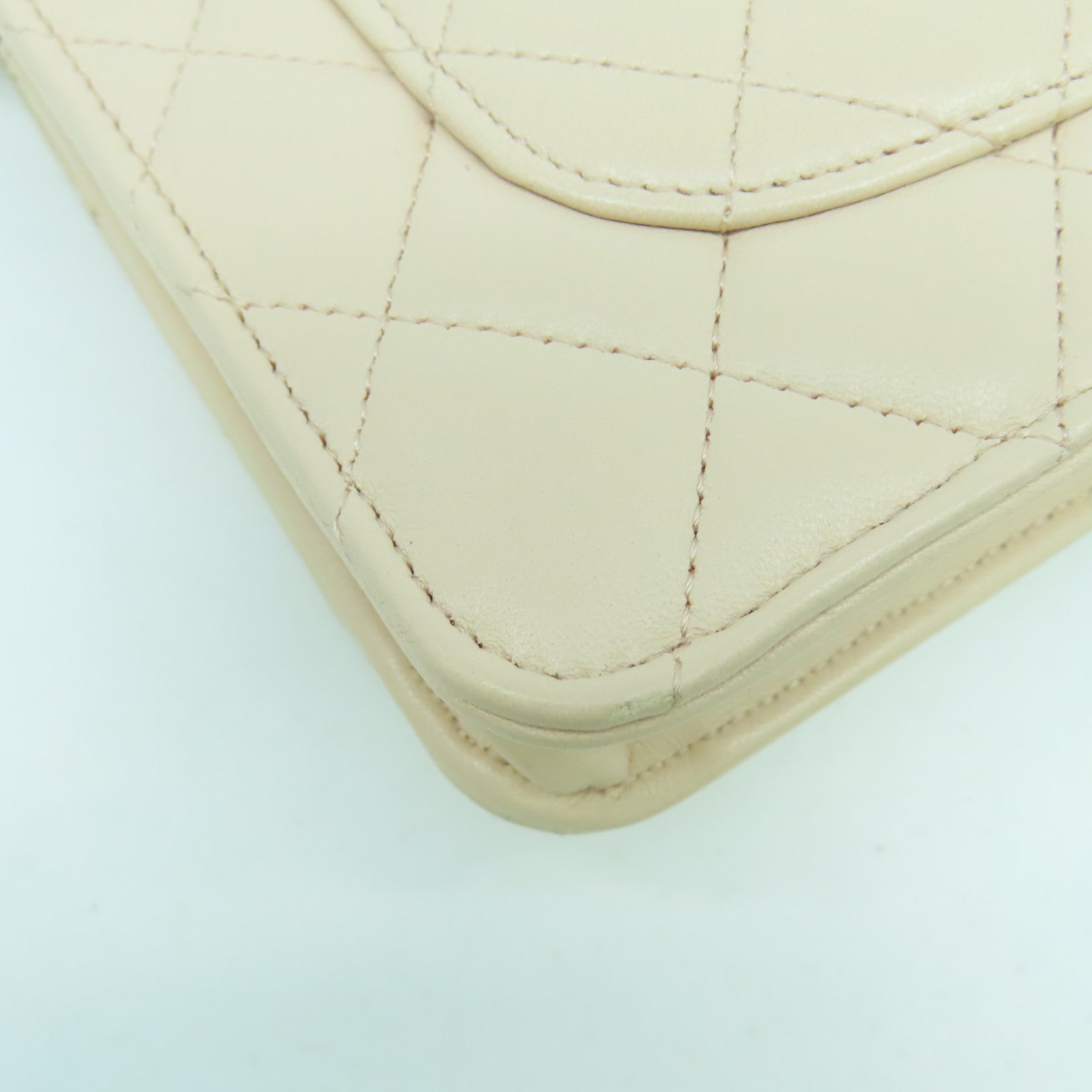 CHANEL 菱格牛皮皮革Chain Shoulder Bag金扣鏈帶肩背袋米色