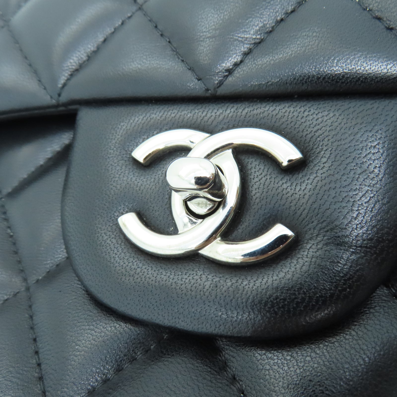 CHANEL 菱格羊皮皮革Chain Shoulder银扣链带肩背袋黑色