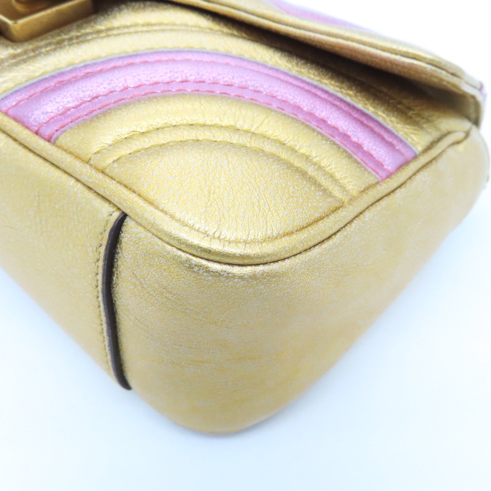 GUCCI cowhide leather GG Marmont gold buckle chain shoulder bag gold pink