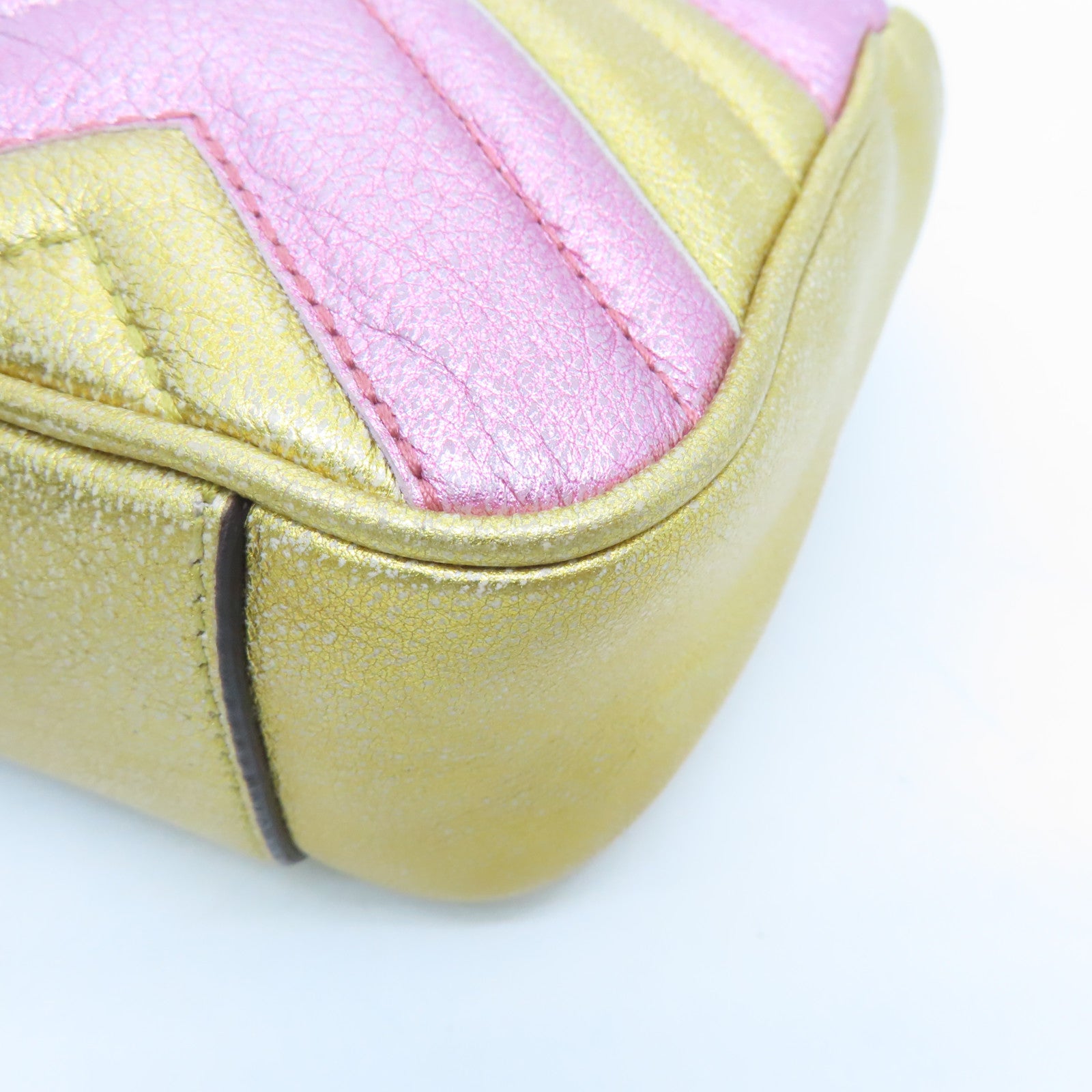 GUCCI cowhide leather GG Marmont gold buckle chain shoulder bag gold pink