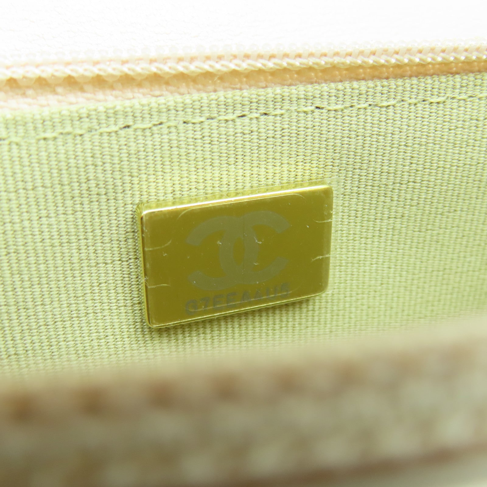 CHANEL 菱格牛皮皮革Chain Shoulder Bag金扣鏈帶肩背袋米色