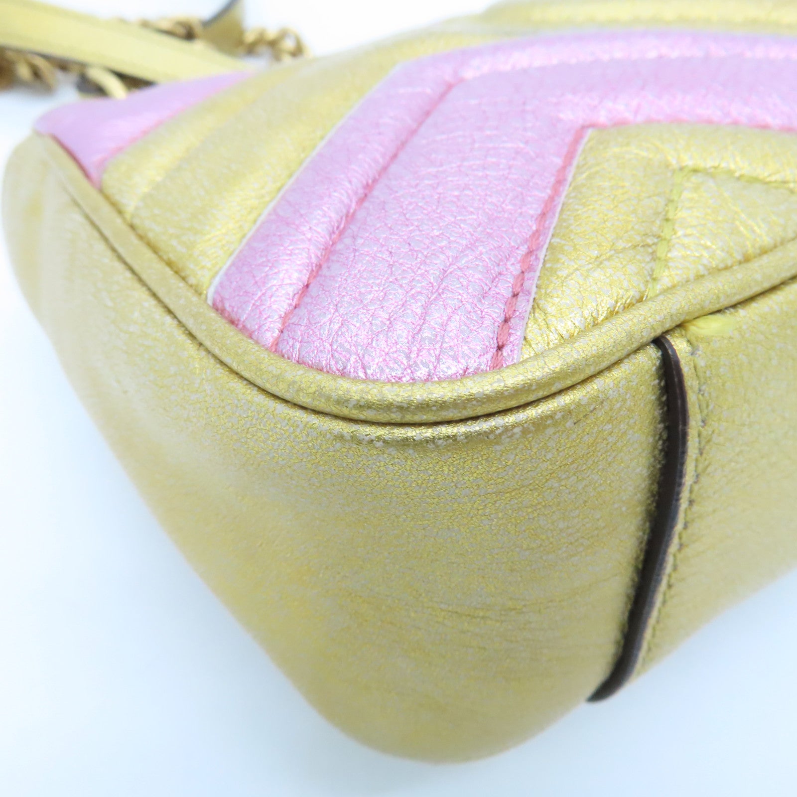 GUCCI cowhide leather GG Marmont gold buckle chain shoulder bag gold pink