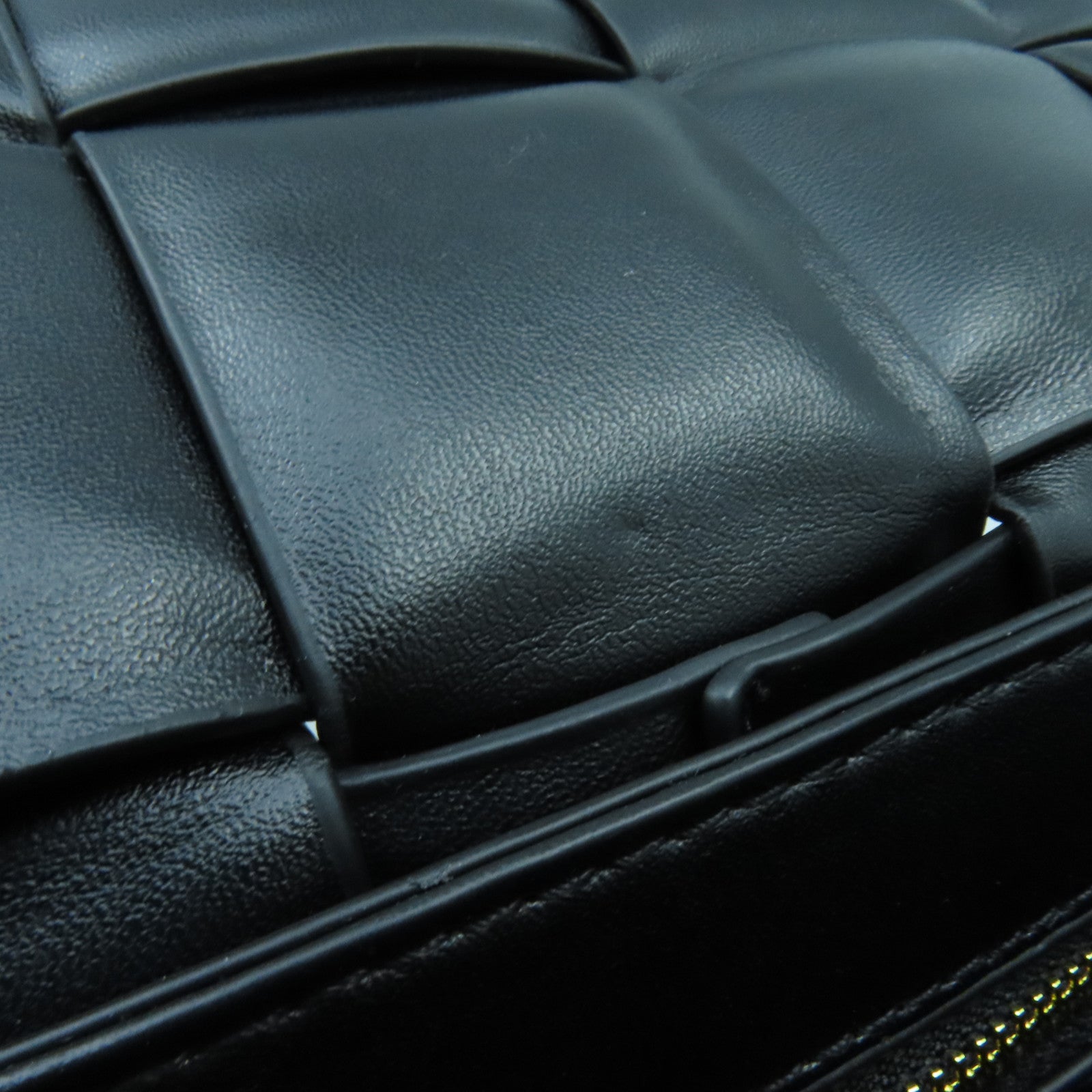 BOTTEGA VENETA 羊皮皮革Padded Cassette金扣肩背袋黑色