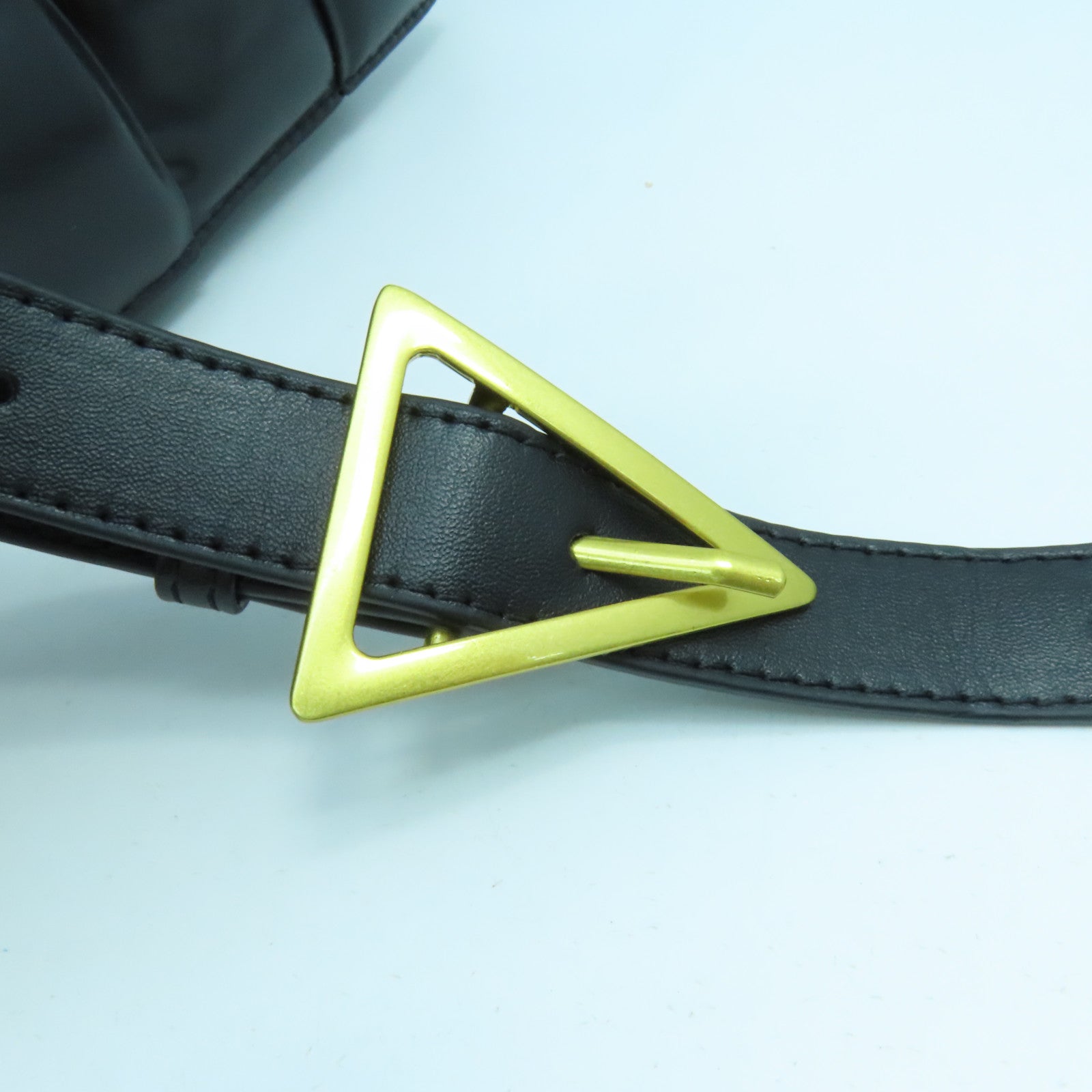 FENDI 牛皮皮革Shoulder Bag金扣肩背袋黑色