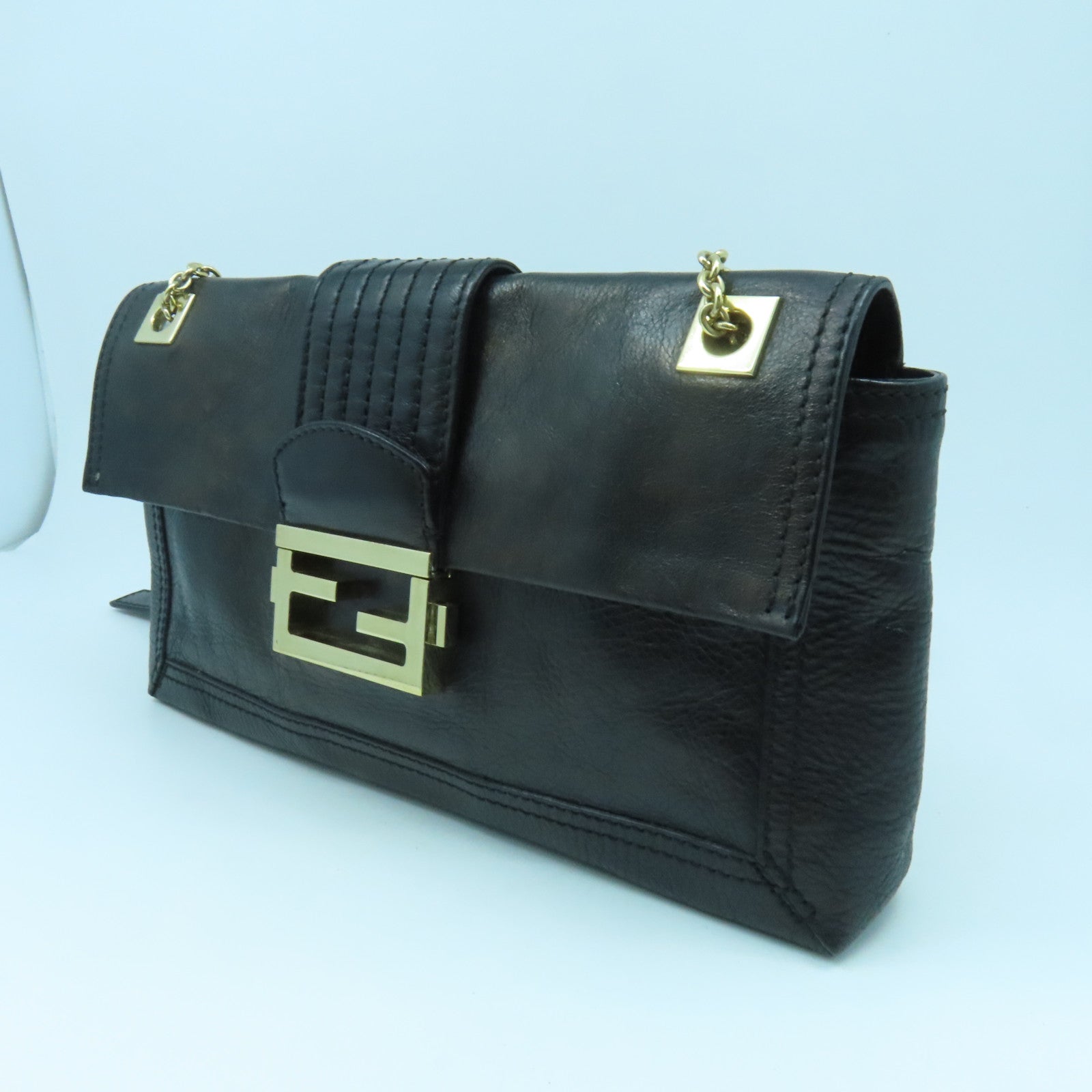 FENDI 牛皮皮革Shoulder Bag金扣肩背袋黑色