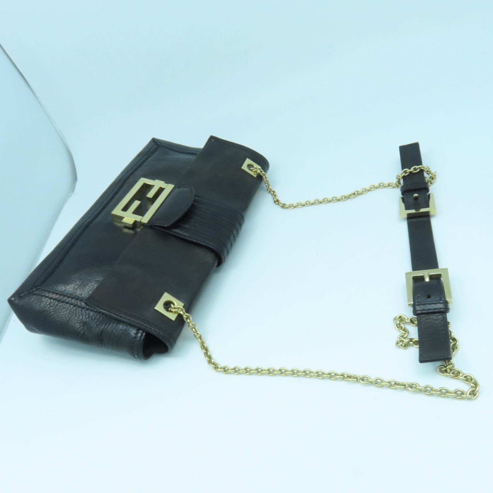 FENDI 牛皮皮革Shoulder Bag金扣肩背袋黑色