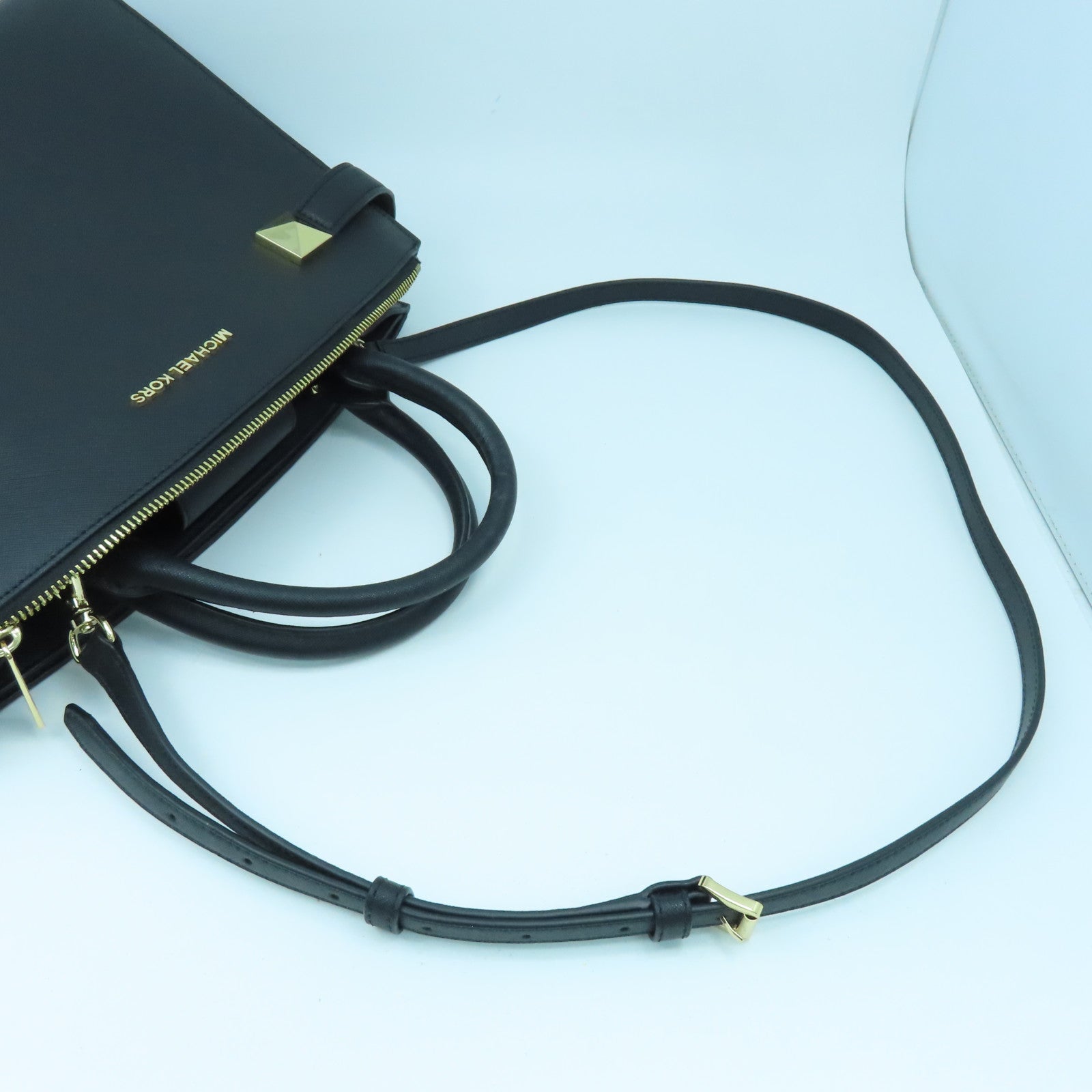 Michael Kors 牛皮皮革2 Way Shoulder金扣手挽肩背兩用袋黑色