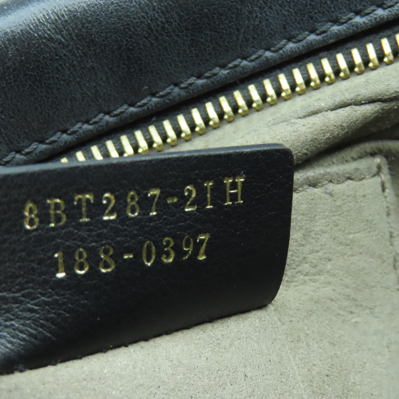 FENDI 牛皮皮革Shoulder Bag金扣肩背袋