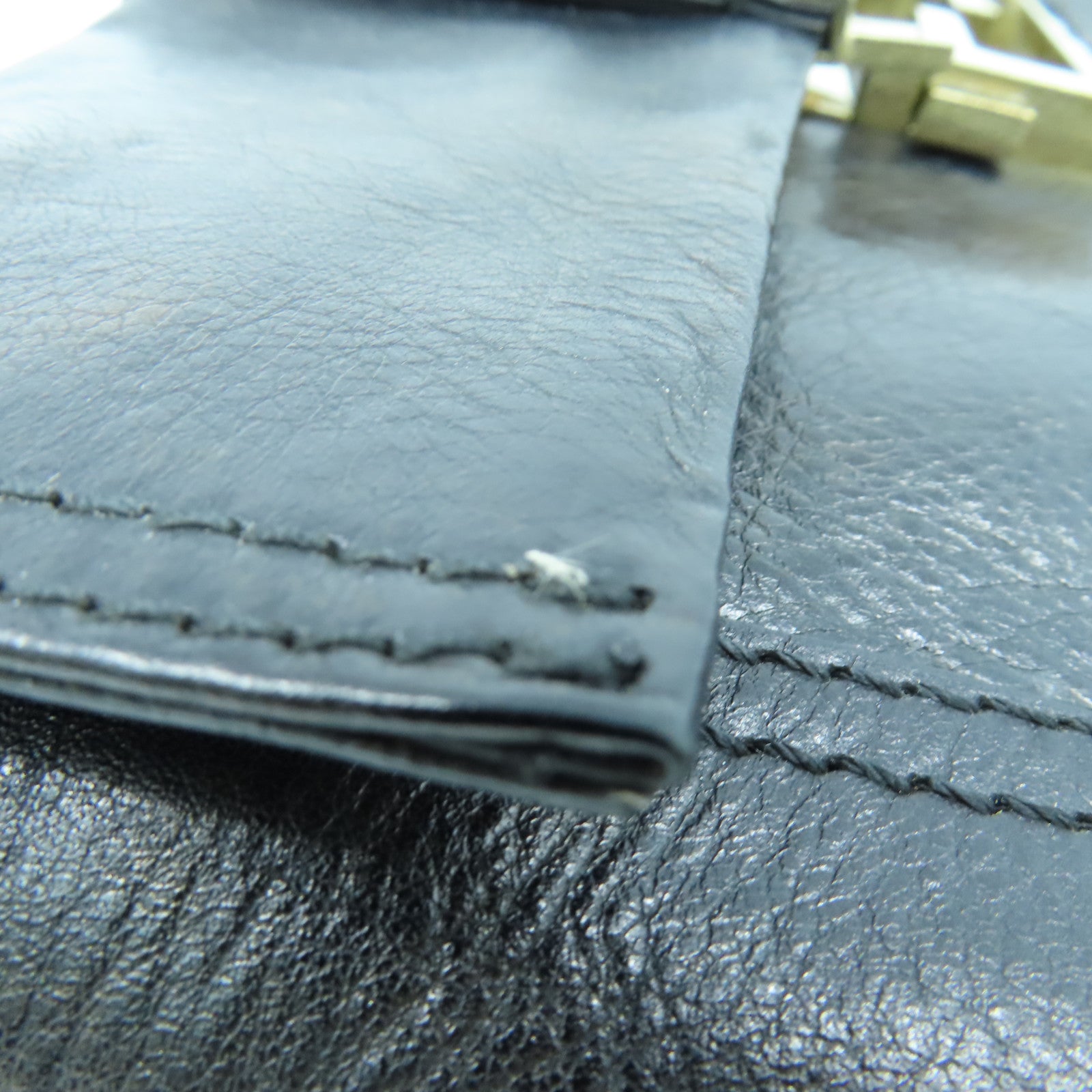 FENDI 牛皮皮革Shoulder Bag金扣肩背袋黑色