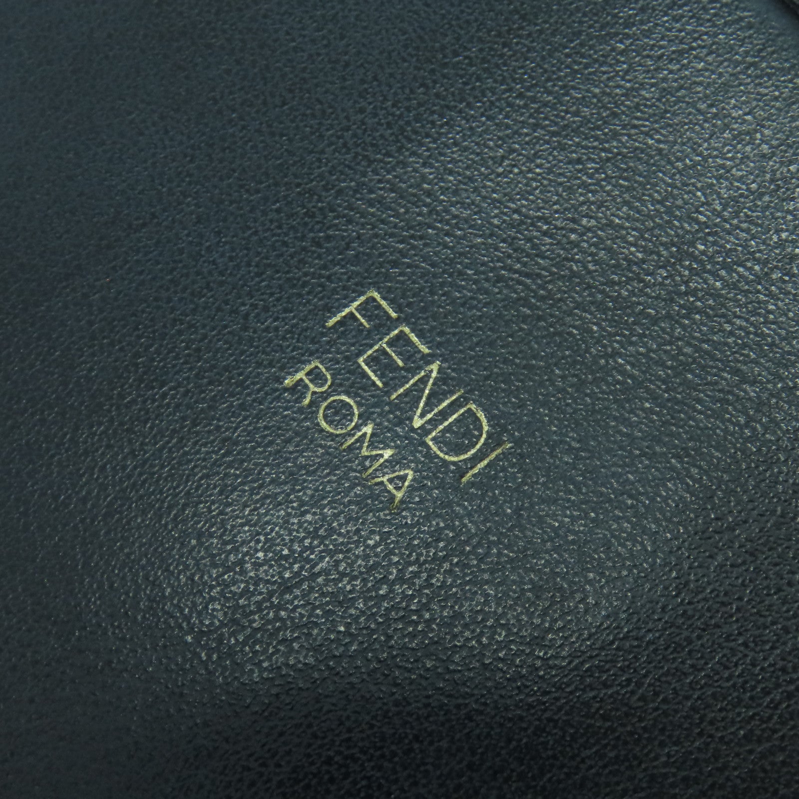 FENDI 牛皮皮革Shoulder Bag金扣肩背袋