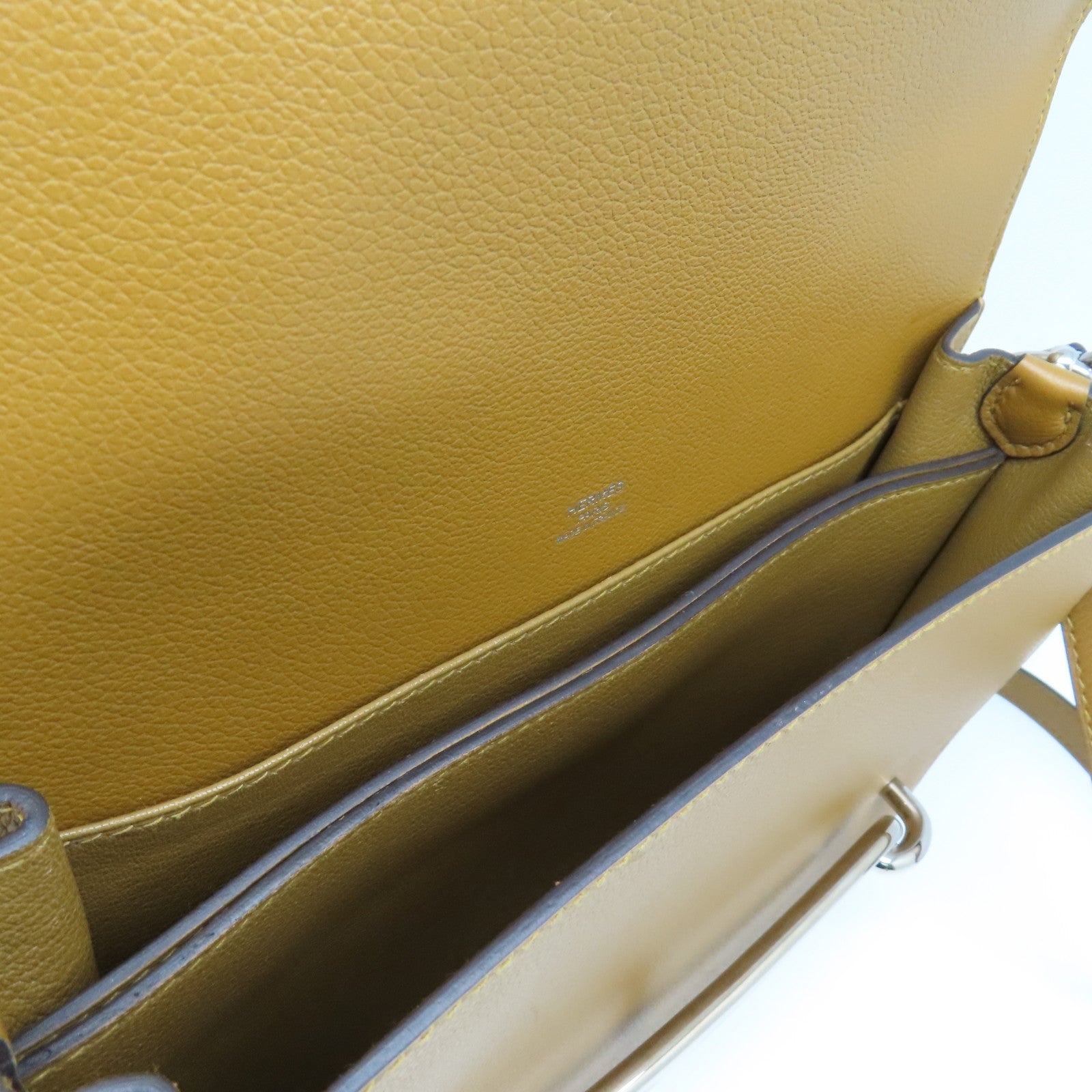 HERMES Evercolour Leather Roulis 23 Shoulder Bag Caramel Brown Silver Buckle