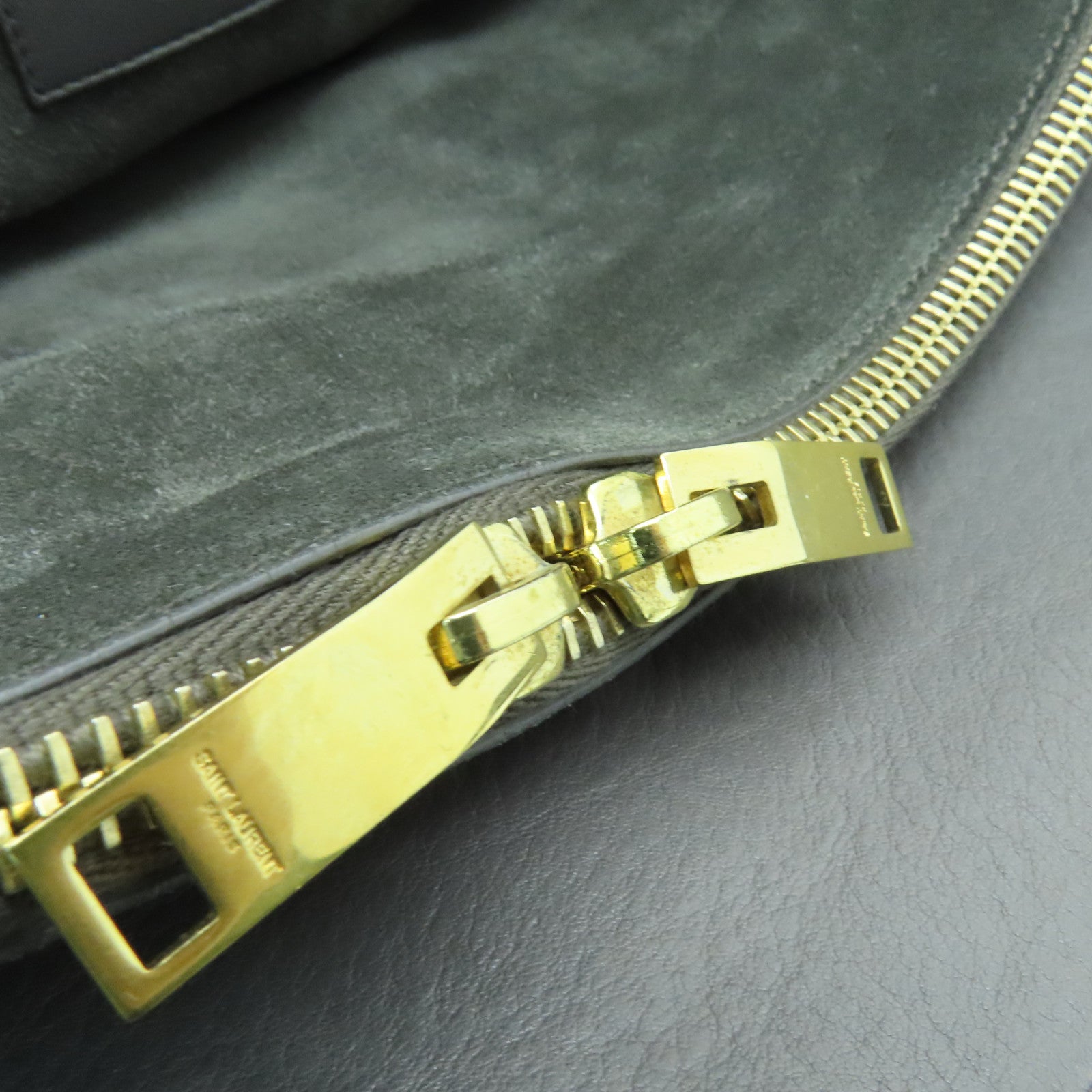 SAINT LAURENT 牛皮皮革Sac De Jour金扣手挽袋灰色