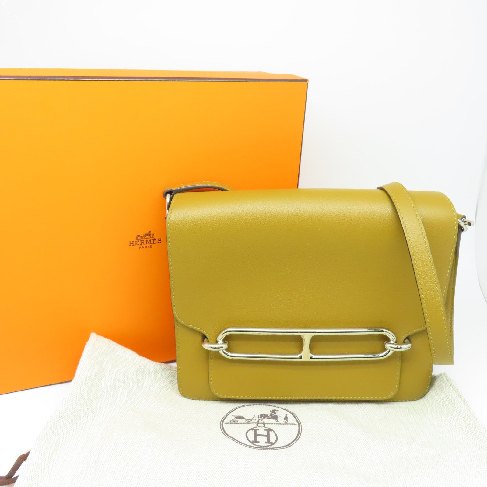 HERMES Evercolour Leather Roulis 23 Shoulder Bag Caramel Brown Silver Buckle