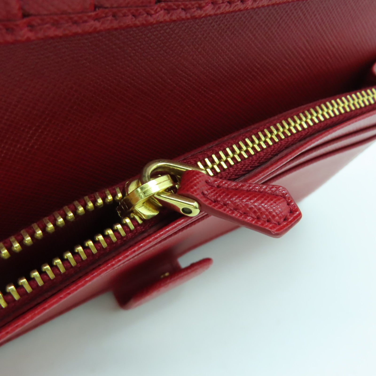 PRADA 牛皮皮革Long Wallet金扣長錢包紅色