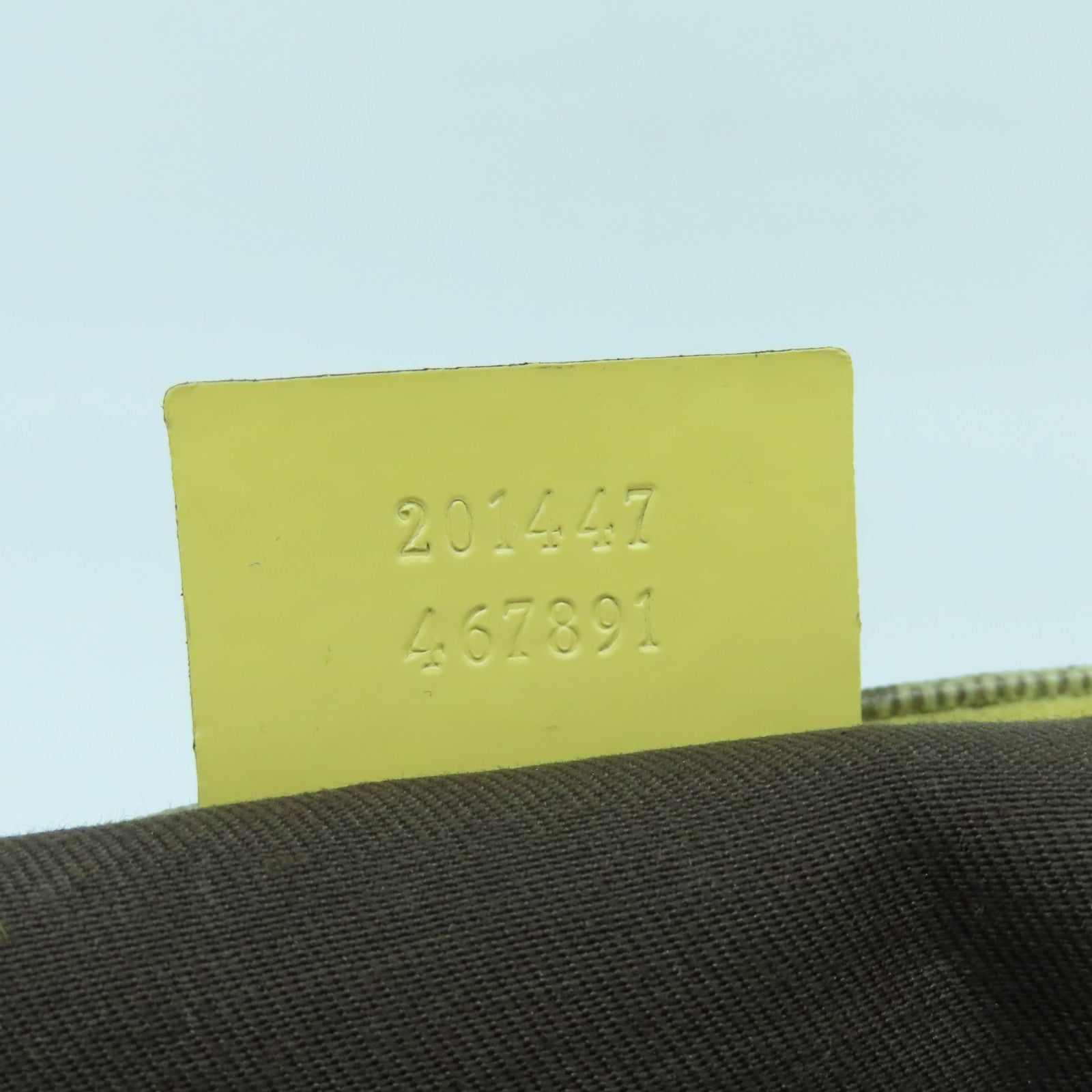 GUCCI 塗層帆布/皮革Shoulder Bag銀扣肩背袋米色/啡色
