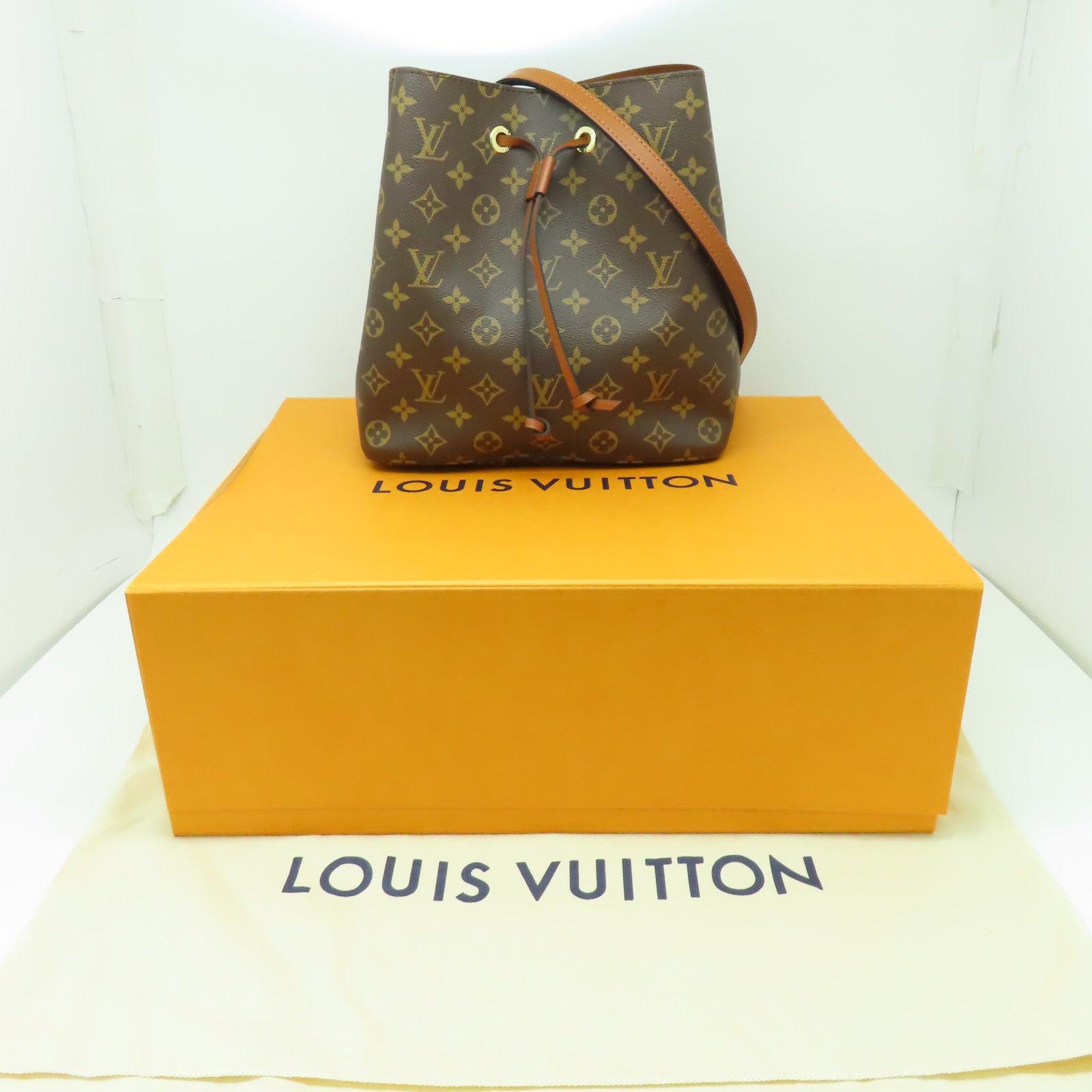LOUIS VUITTON Monogram NeoNoe MM金扣肩背袋啡色