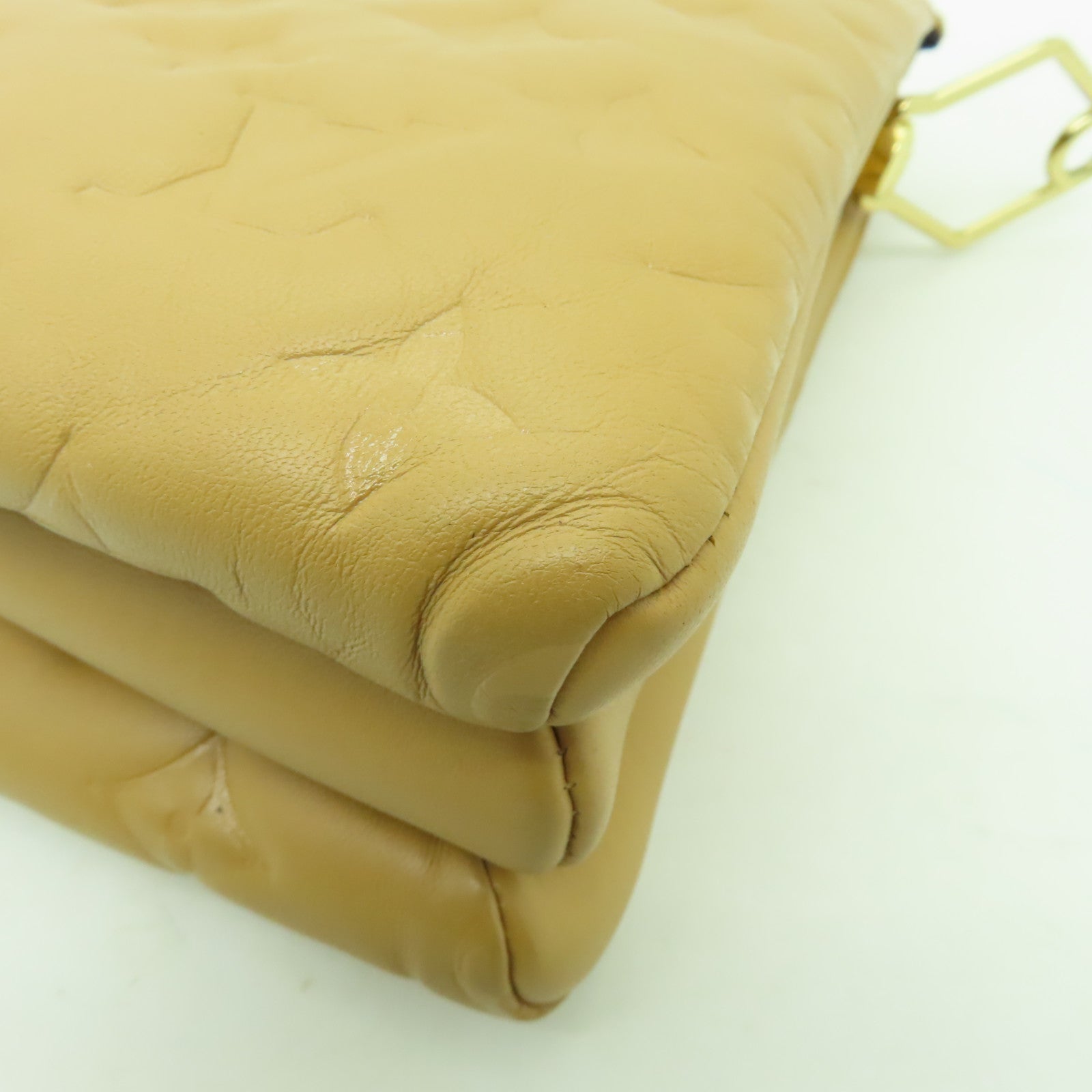 LOUIS VUITTON 羊皮皮革Coussin PM金扣肩背袋棕色