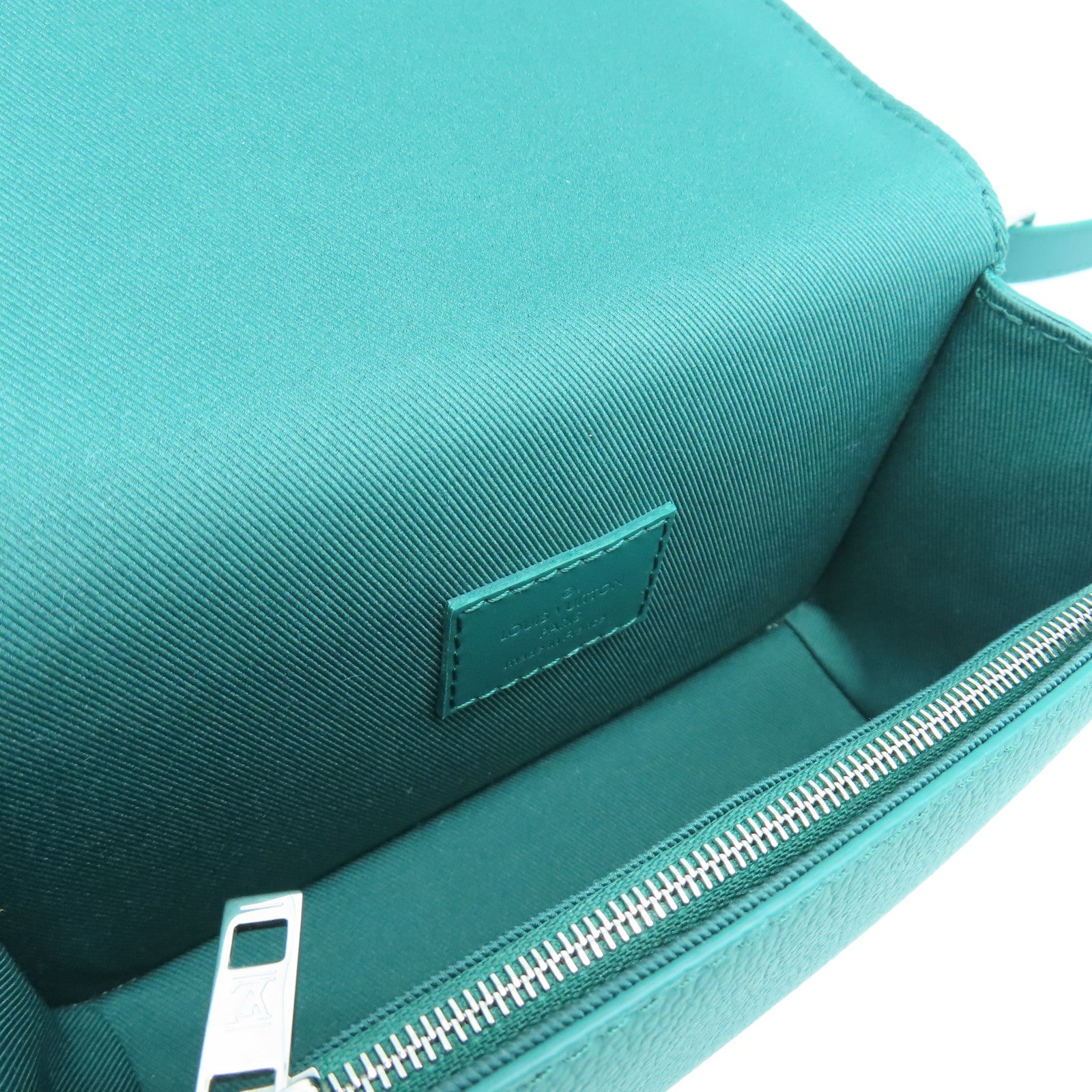 LOUIS VUITTON Aerogram Fastline Silver Buckle Shoulder Bag Green