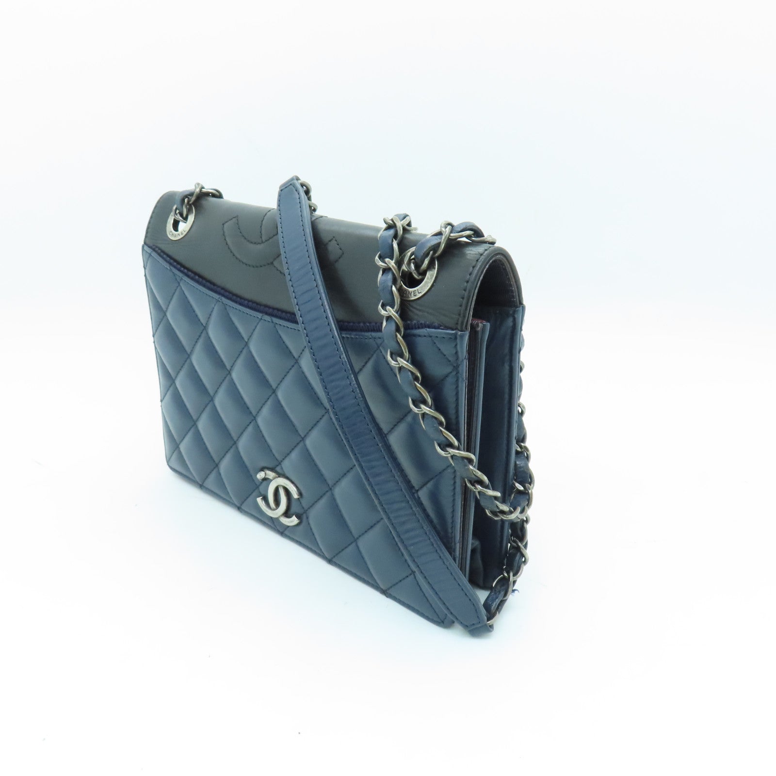CHANEL 【激減優惠】菱格牛皮皮革Chain Shoulder Bag銀扣鏈帶肩背袋深藍色/黑色