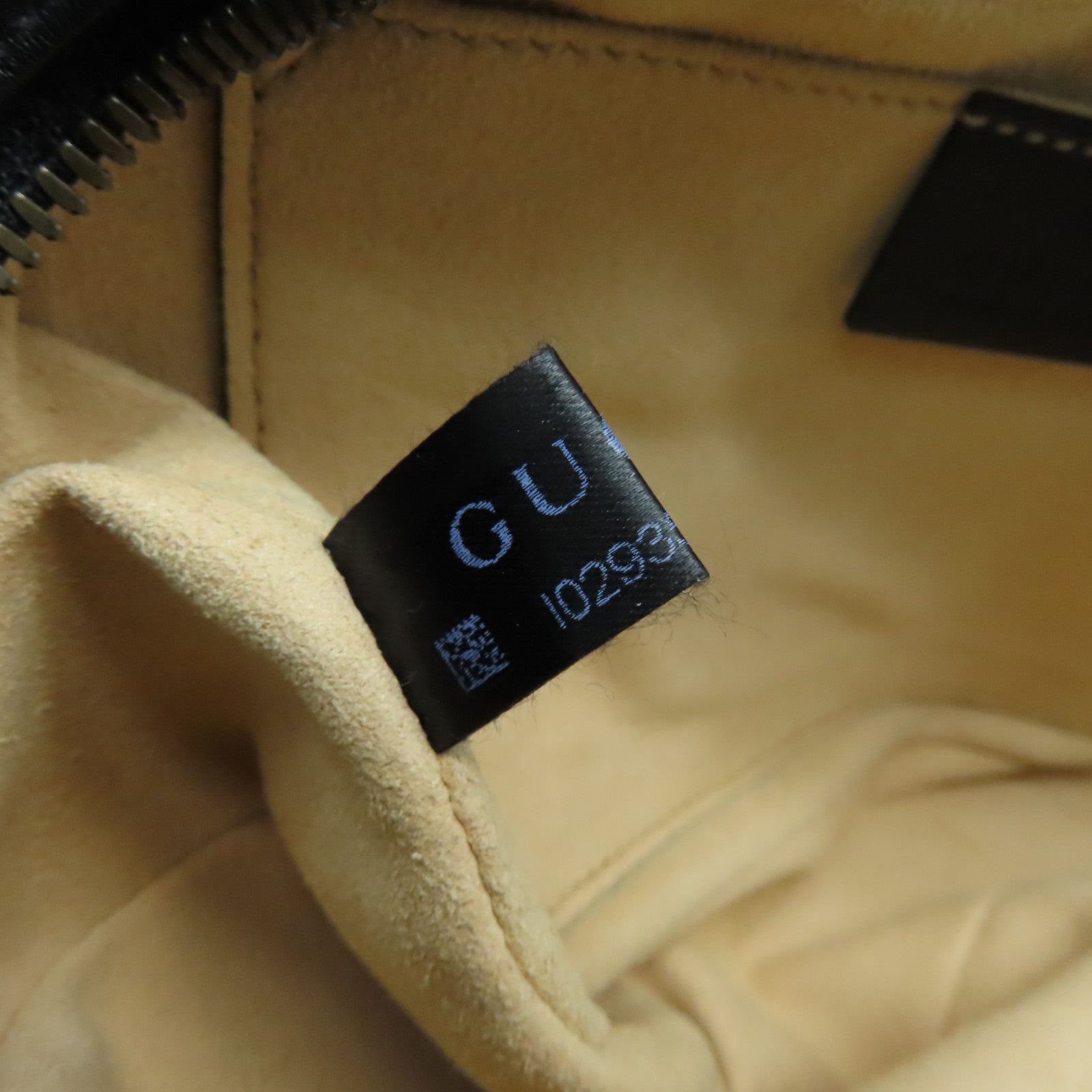 GUCCI Calfskin Leather GG Marmont Gold Buckle Shoulder Bag Black