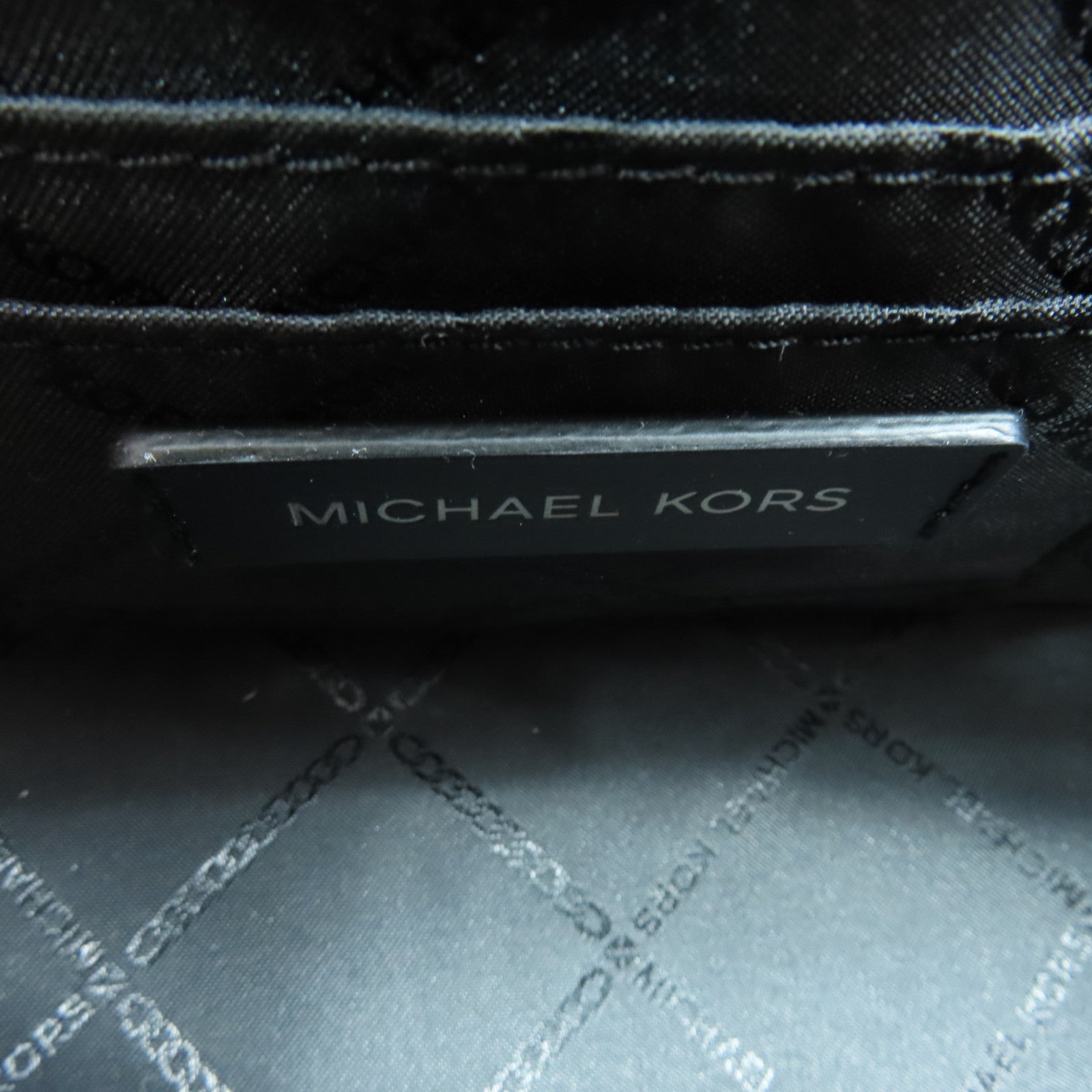 Michael Kors 牛皮皮革Shoulder Bag彩扣肩背袋黑色/彩色
