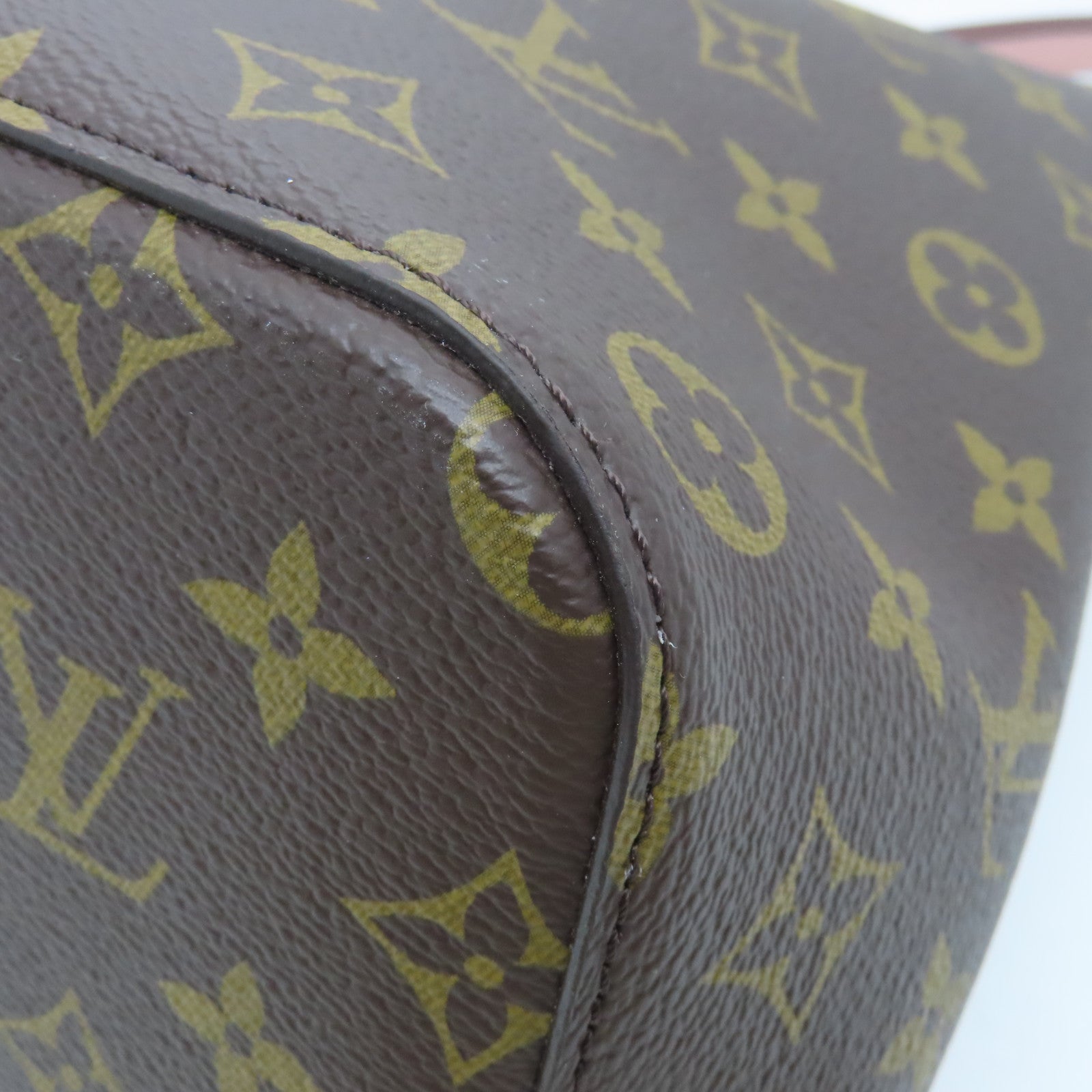 LOUIS VUITTON Monogram Neo Noe MM金扣肩背袋棕色/粉紅色
