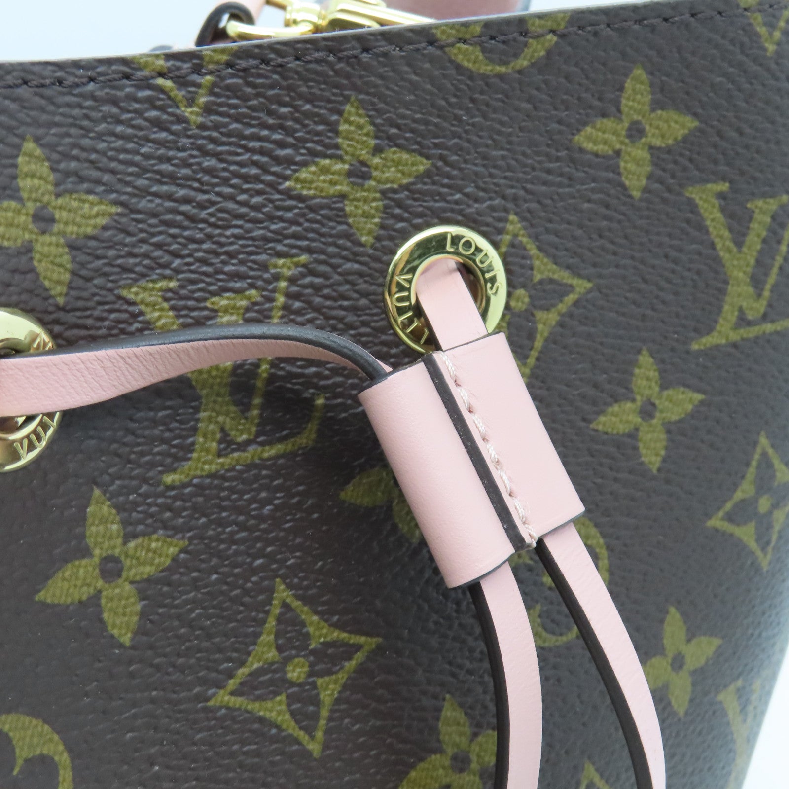 LOUIS VUITTON Monogram Neo Noe MM金扣肩背袋棕色/粉紅色