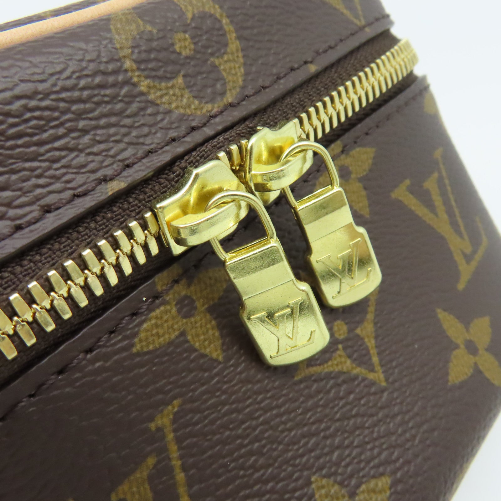 LOUIS VUITTON Monogram Nice Nano Toiletry Pouch金扣手拿包啡色