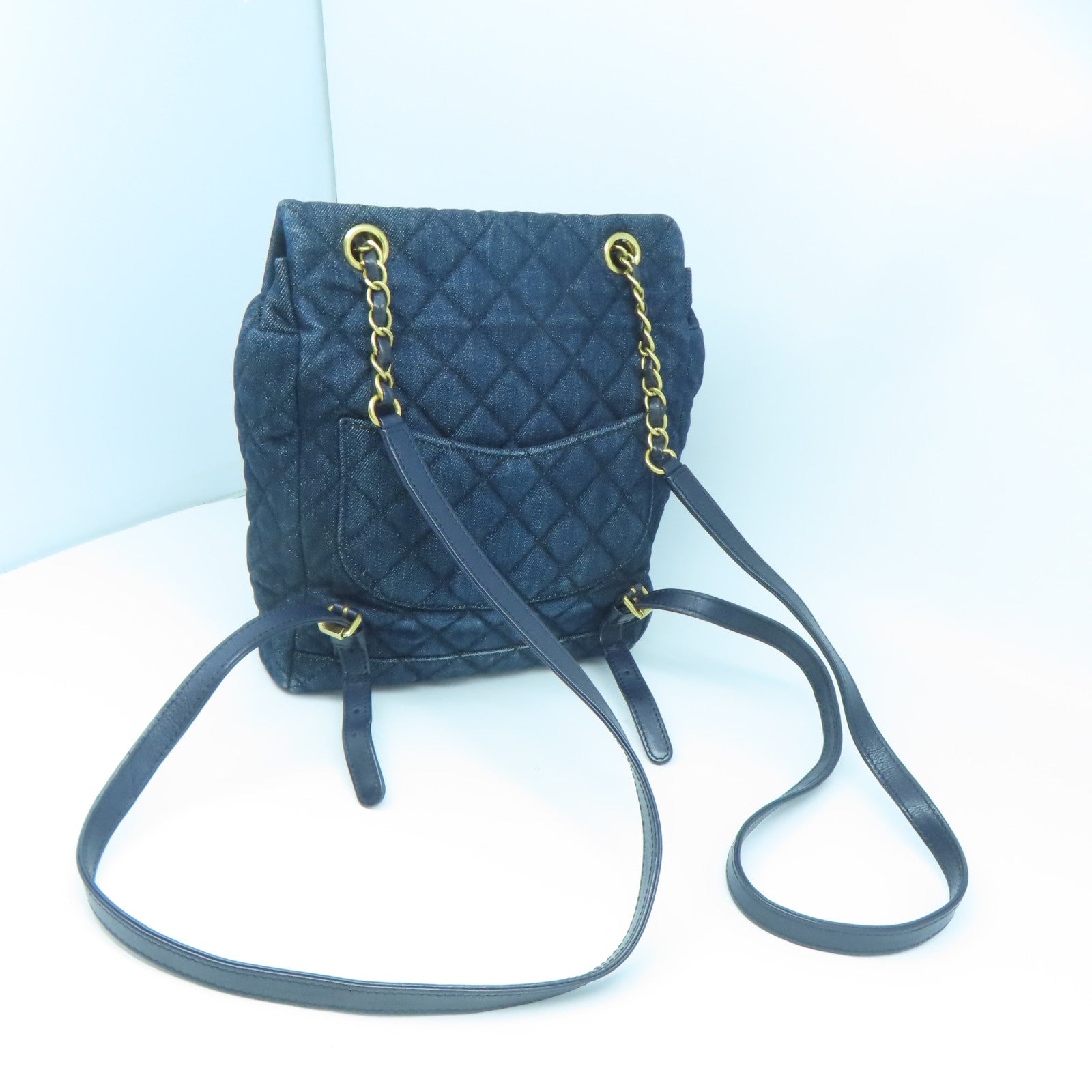 CHANEL 菱格牛仔布Backpack金扣背包藍色