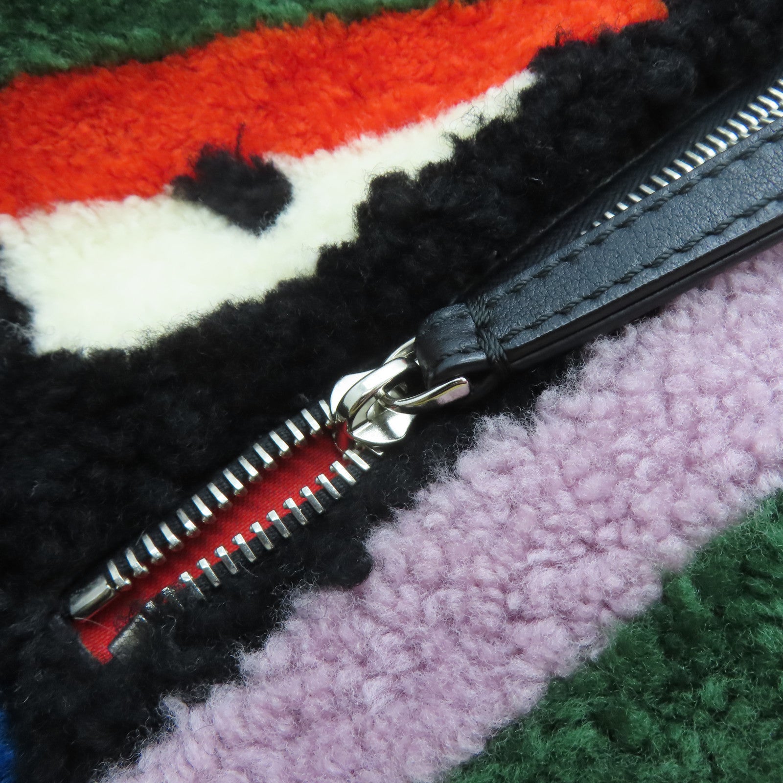 FENDI 毛茸Backpack銀扣背包彩色