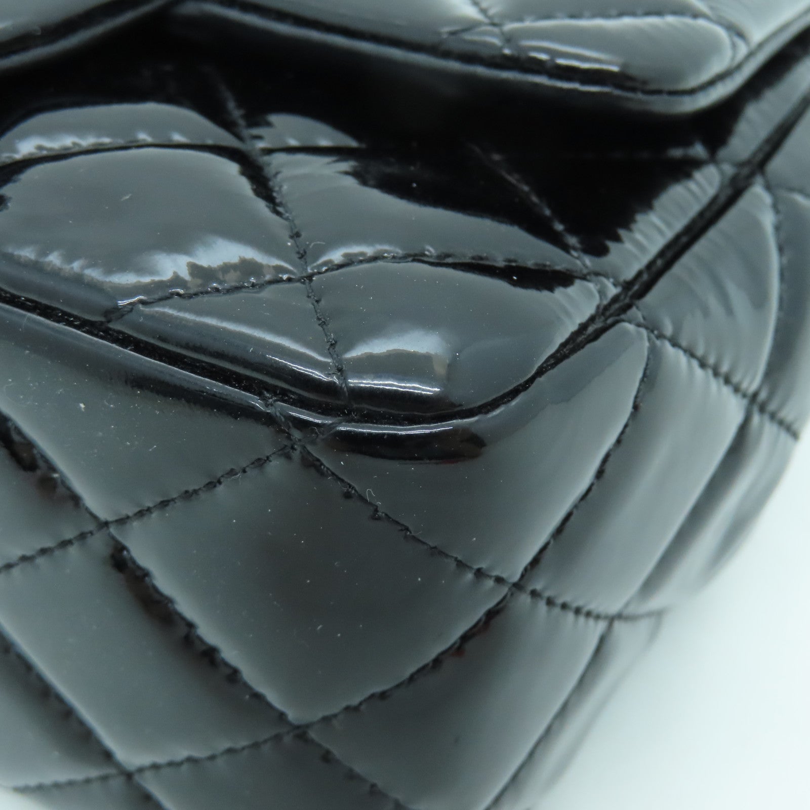 CHANEL 菱格漆皮皮革Chain Shoulder銀扣鏈帶肩背袋黑色