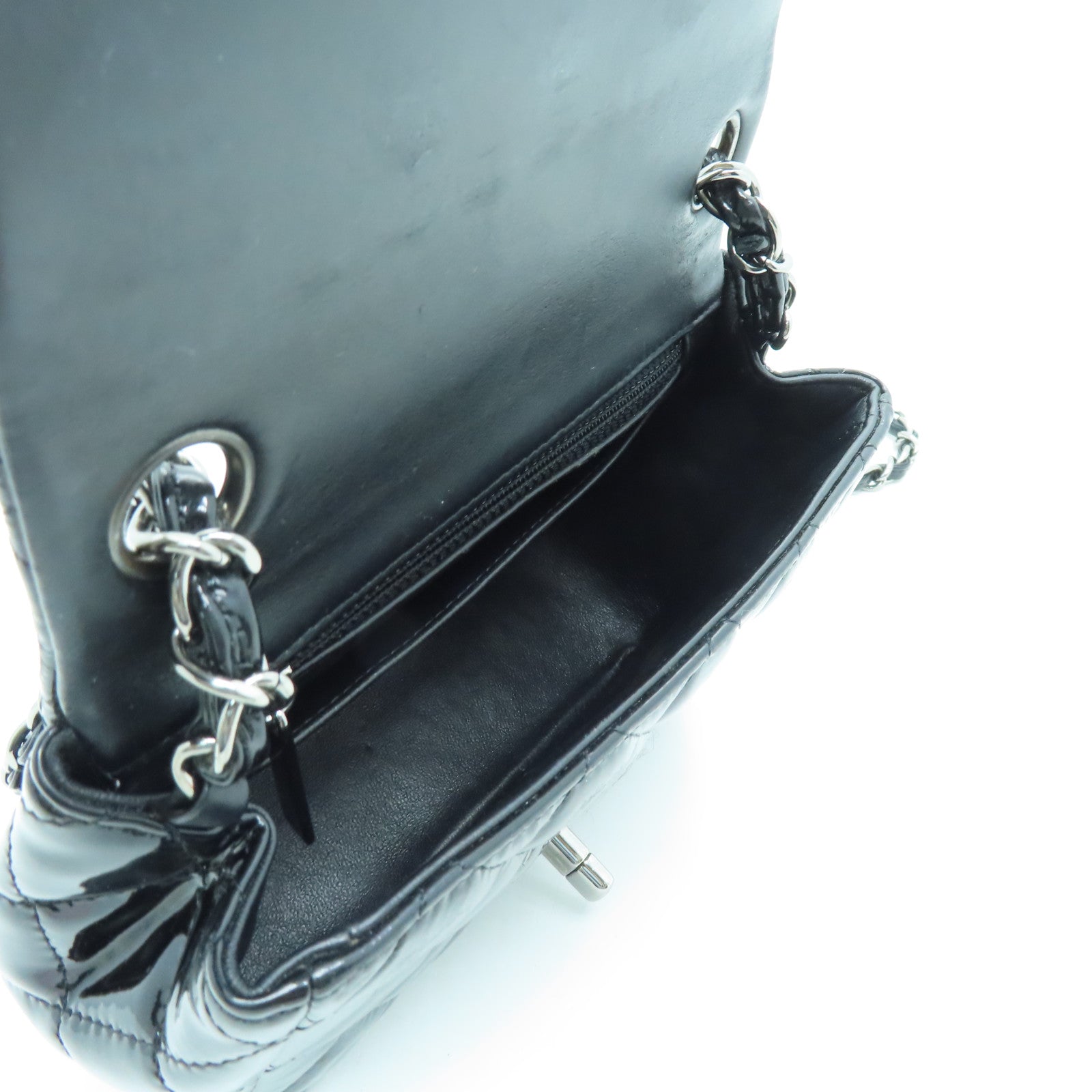 CHANEL 菱格漆皮皮革Chain Shoulder銀扣鏈帶肩背袋黑色