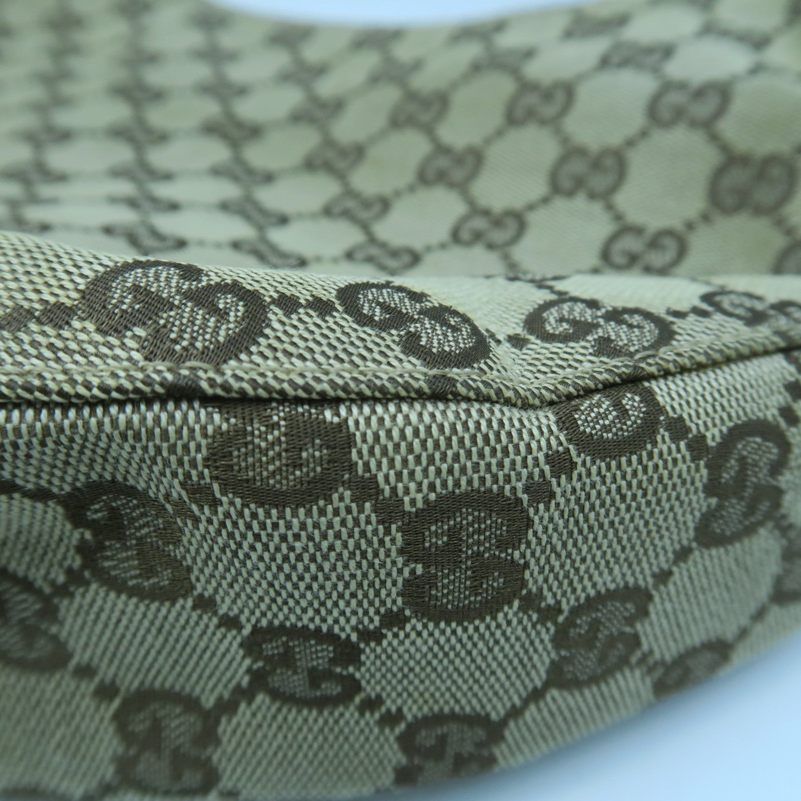 GUCCI 帆布Shoulder Bag金扣肩背袋啡色
