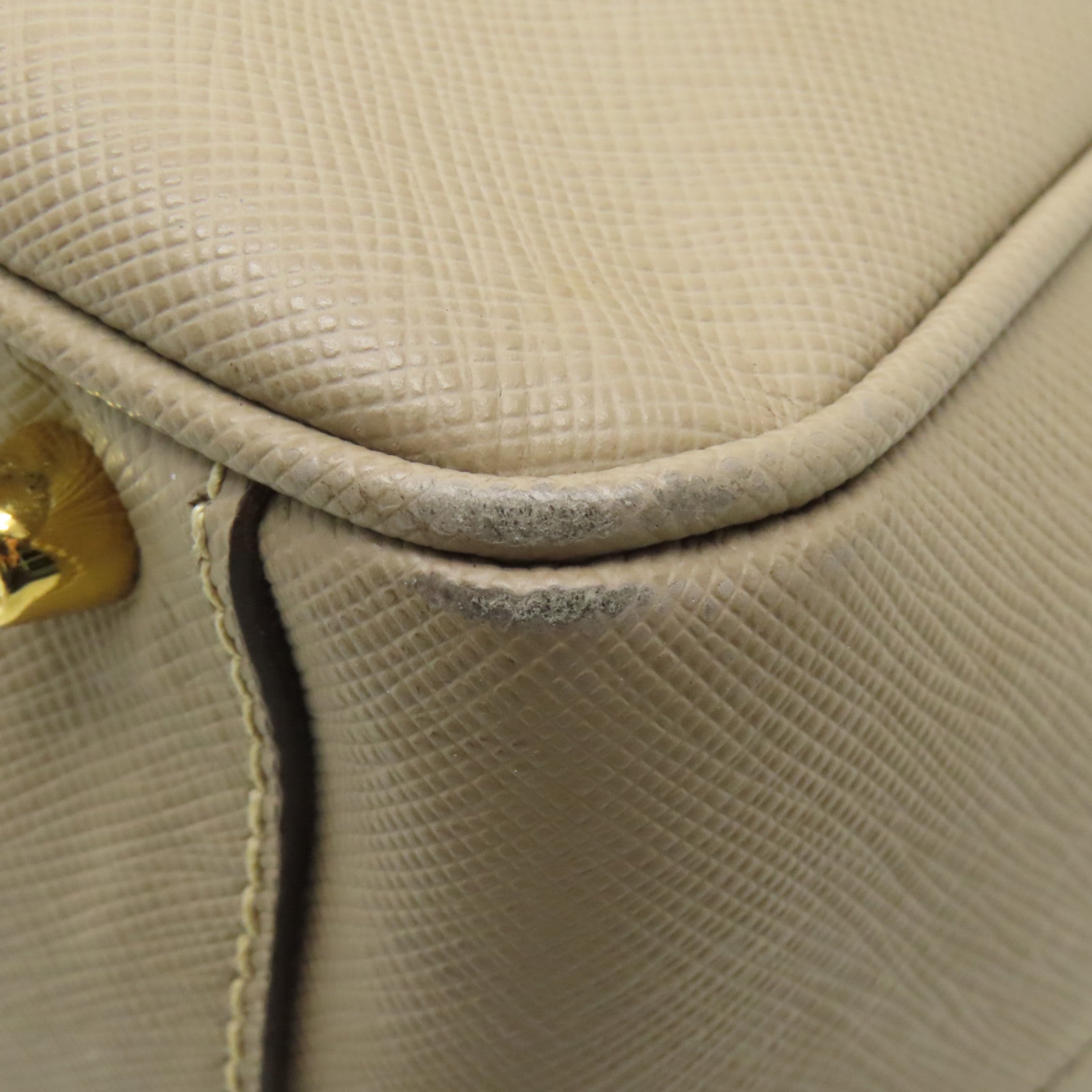PRADA 牛皮皮革Handbag金扣手挽袋米色