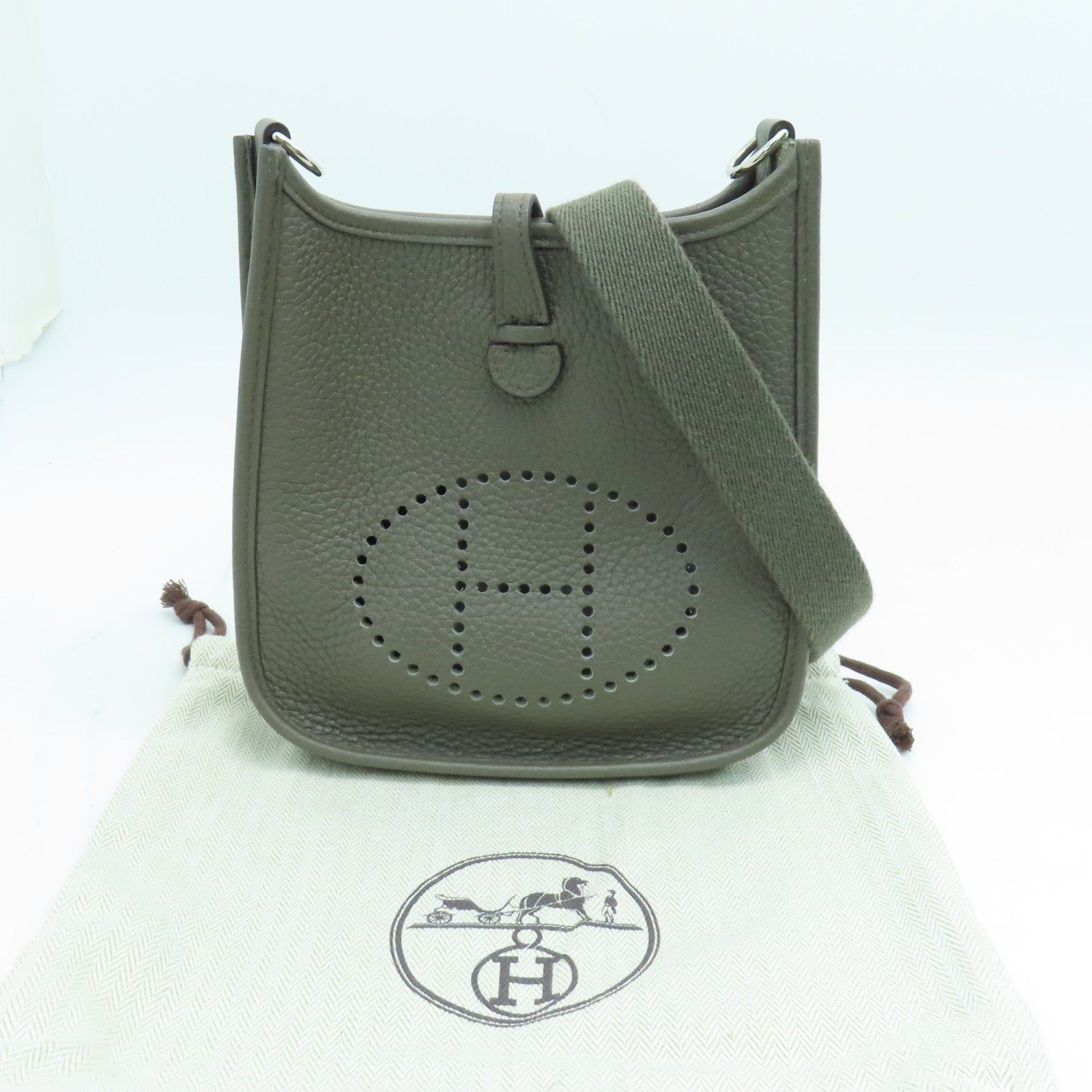 HERMES Clemence皮革Mini Evelyne One Shoulder銀扣肩背袋灰色