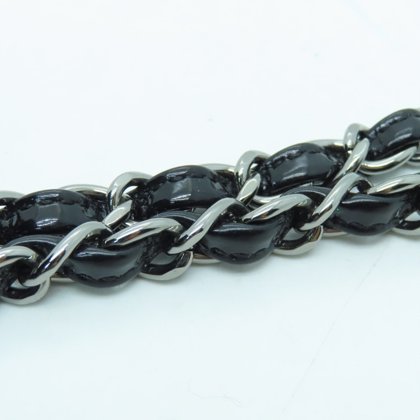 CHANEL 菱格漆皮皮革Chain Shoulder銀扣鏈帶肩背袋黑色