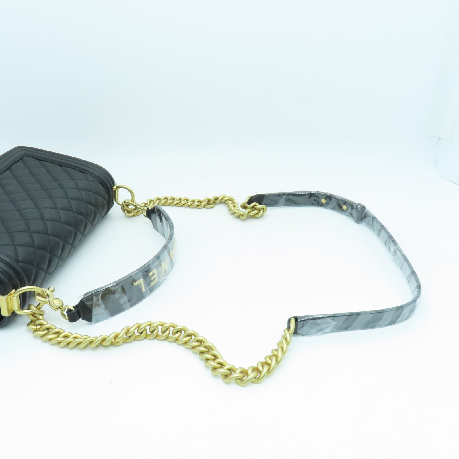 CHANEL rhombic sheepskin leather Chain Shoulder Bag gold buckle chain shoulder bag black