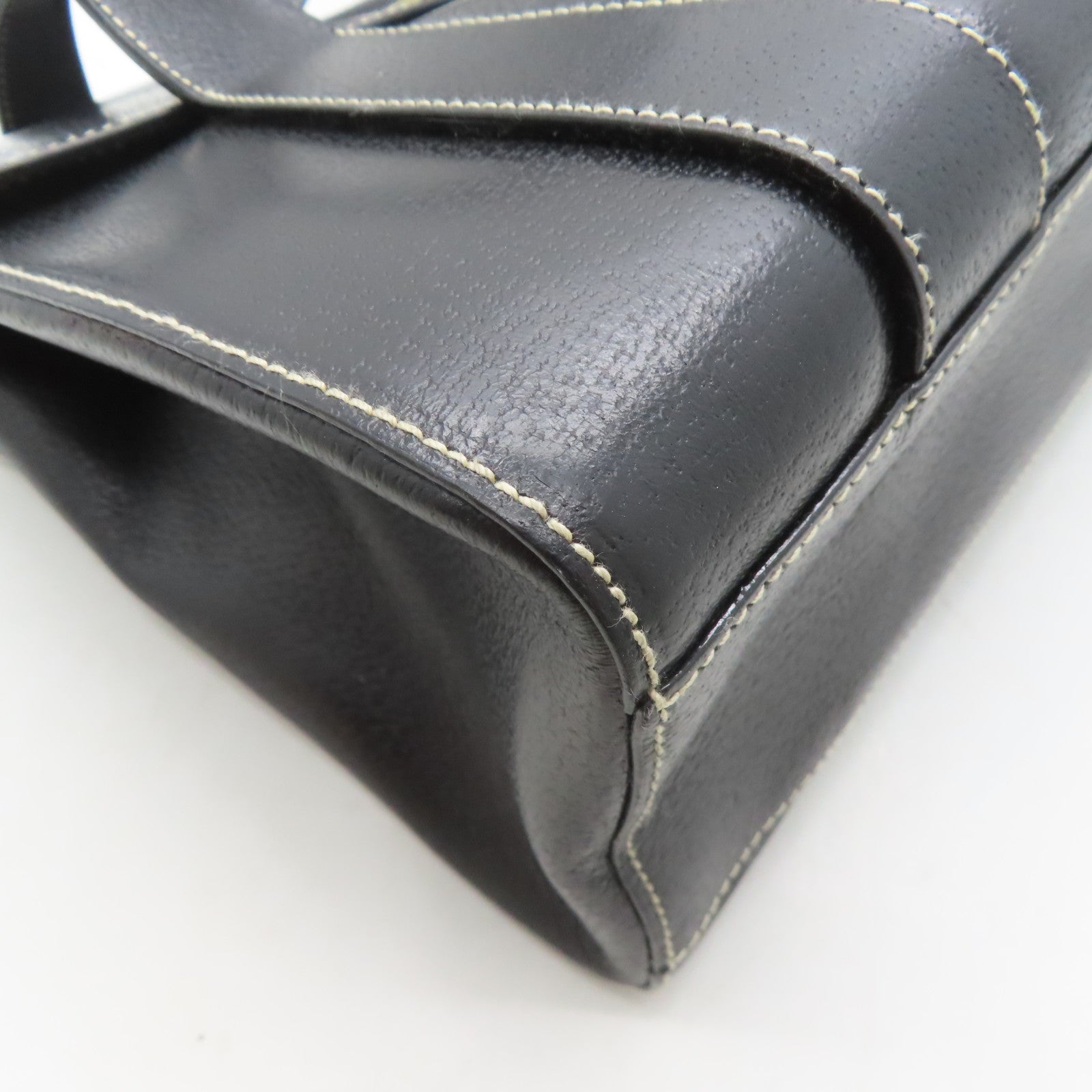 Kate Spade 牛皮皮革Handbag金扣手挽袋黑色