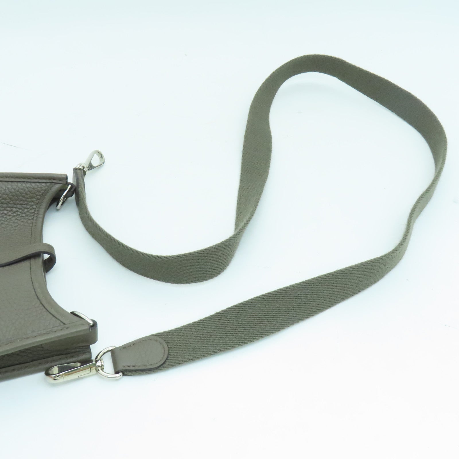 HERMES Clemence皮革Mini Evelyne One Shoulder銀扣肩背袋灰色