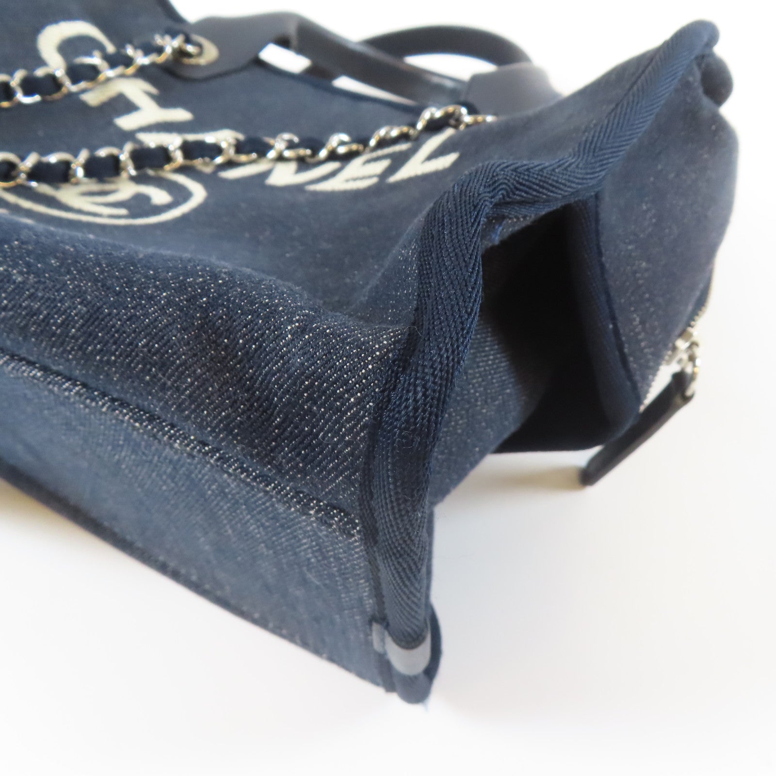 CHANEL 帆布Deauville Chain Tote Medium銀扣手挽肩背兩用袋藍色