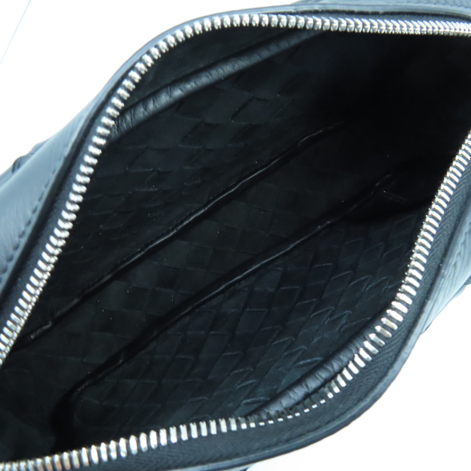 BOTTEGA VENETA 織紋皮革Small Intrecciato Camera Bag銀扣肩背袋黑色