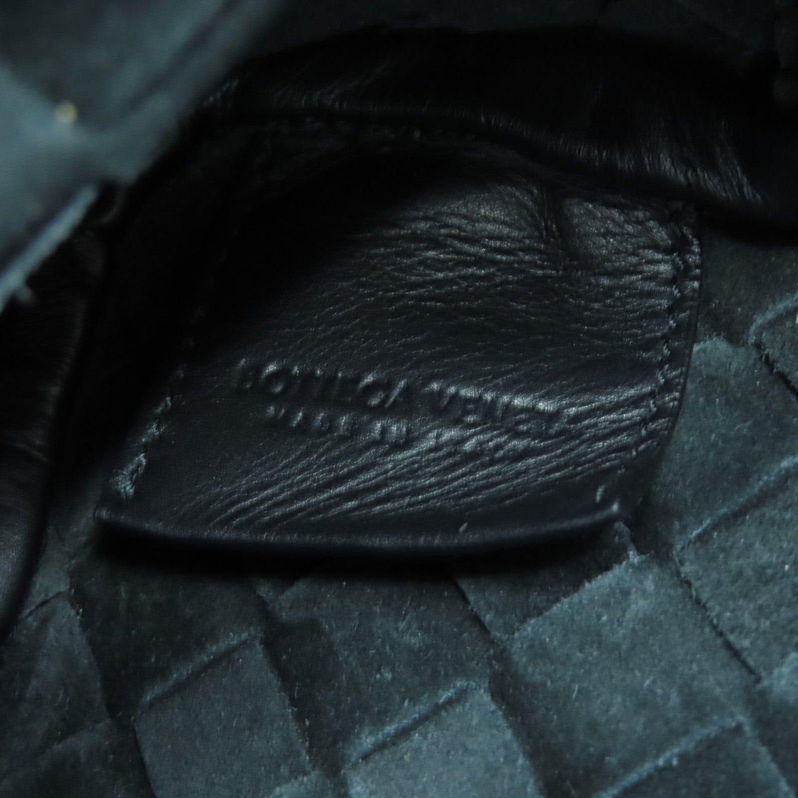 BOTTEGA VENETA 織紋皮革Small Intrecciato Camera Bag銀扣肩背袋黑色